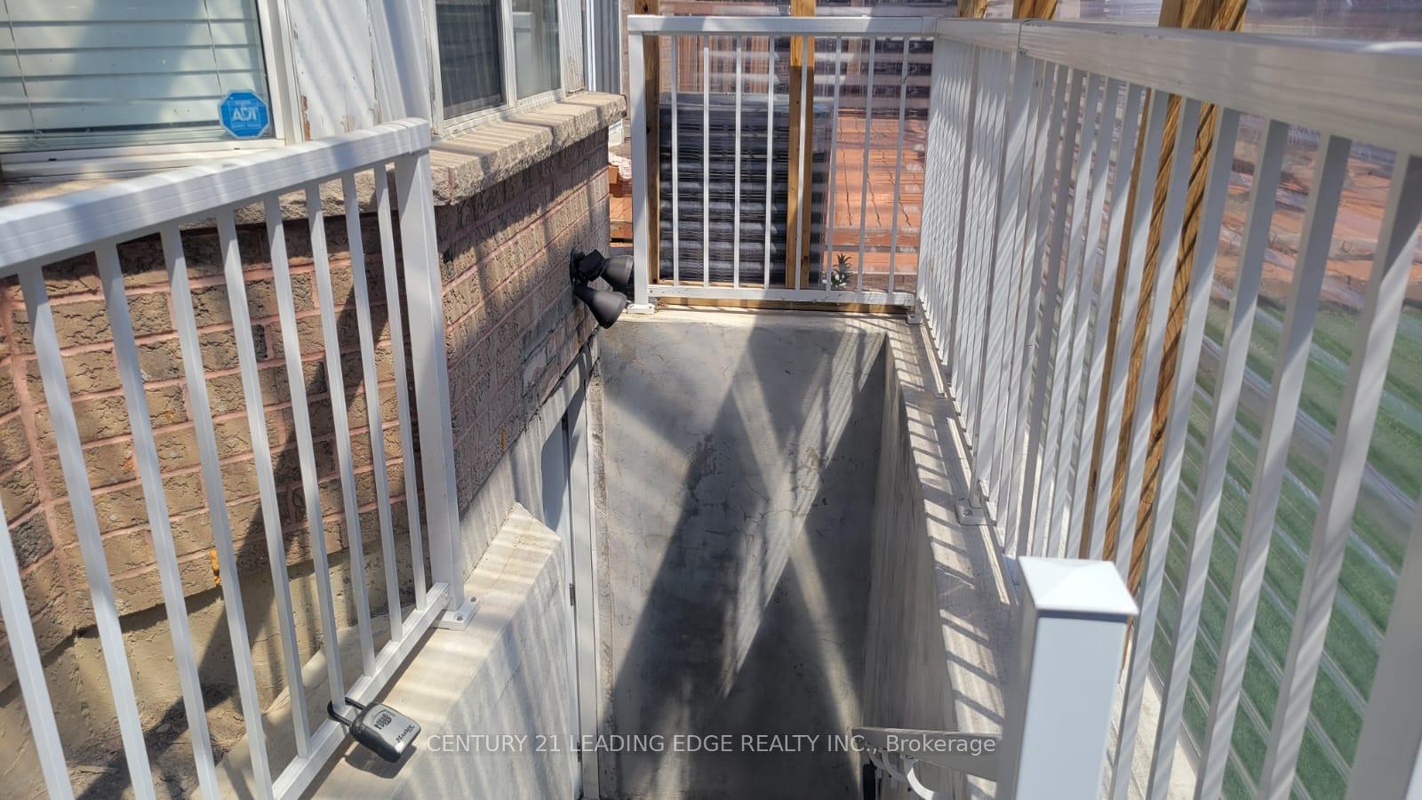 13 Quaintance Avenue 2, Ajax — photo 5 of 5