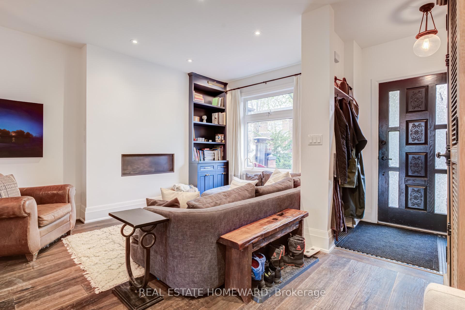 21 Sandford Avenue, Toronto E01 — photo 4 of 5