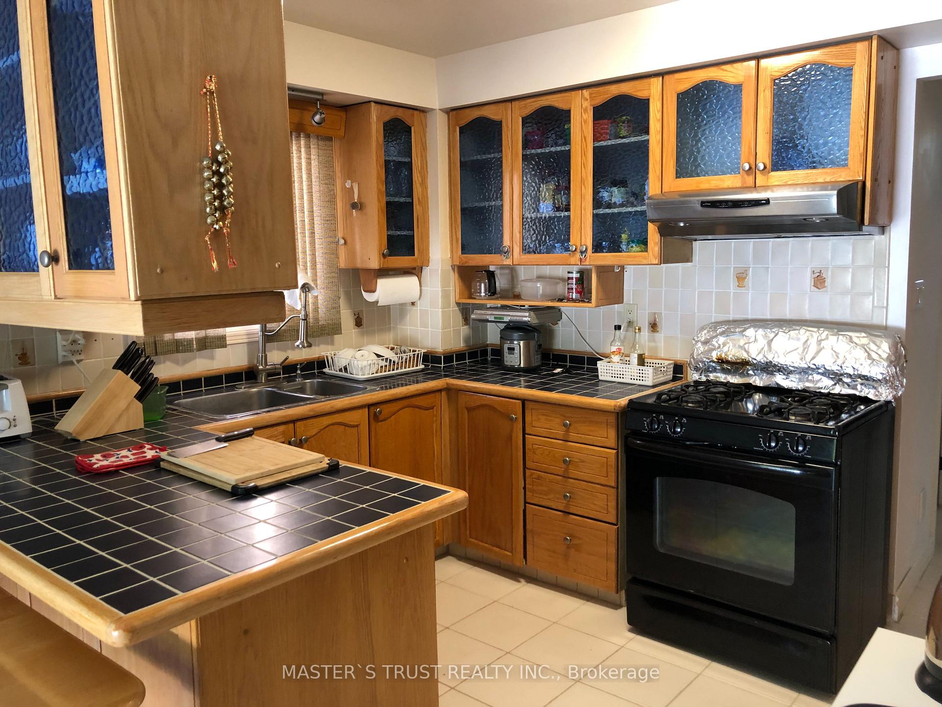 141 Ravenscroft Road, Ajax — photo 4 of 5