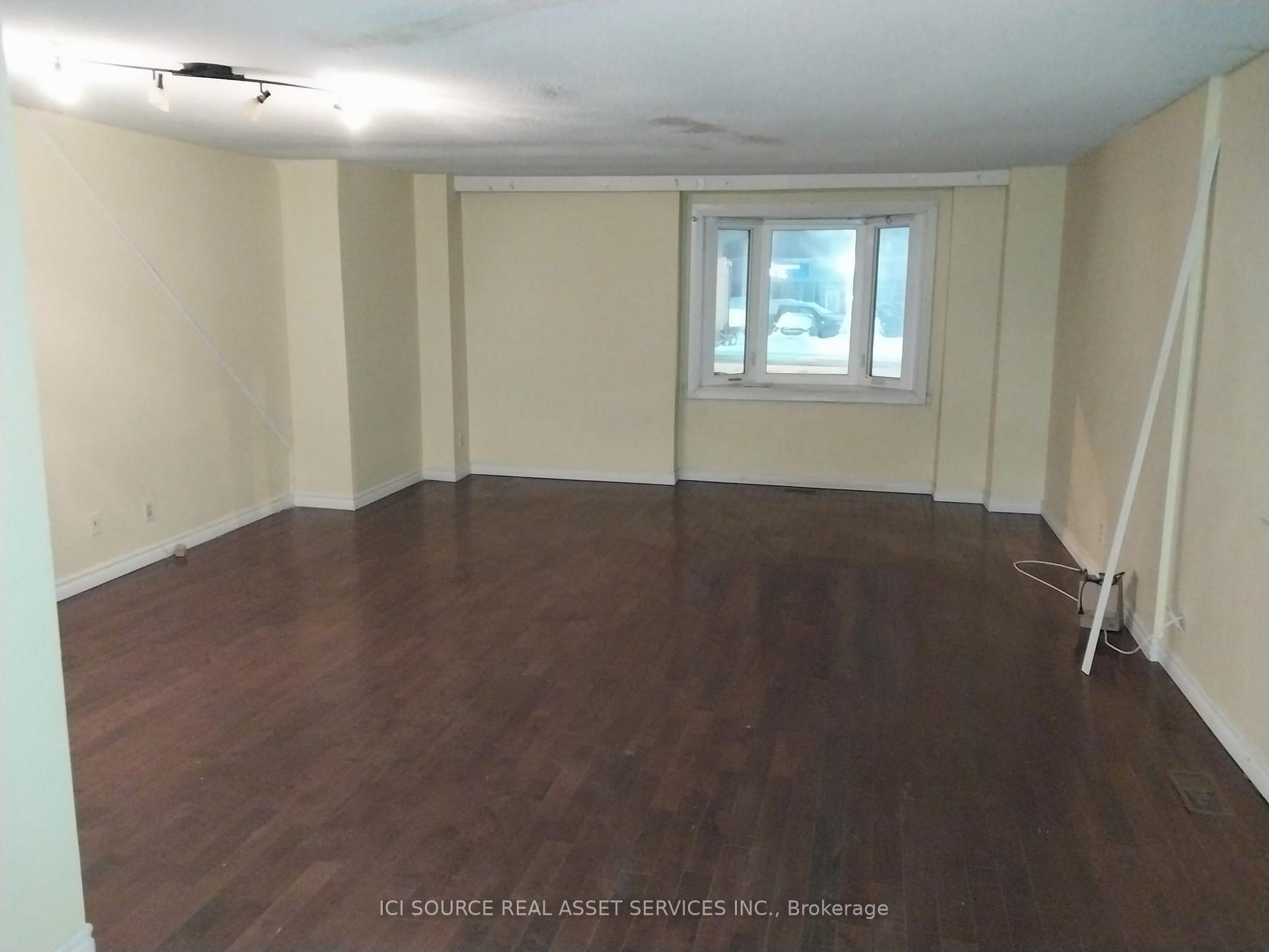 2609 Kingston Road Main Fl, Toronto E08 — photo 2 of 5