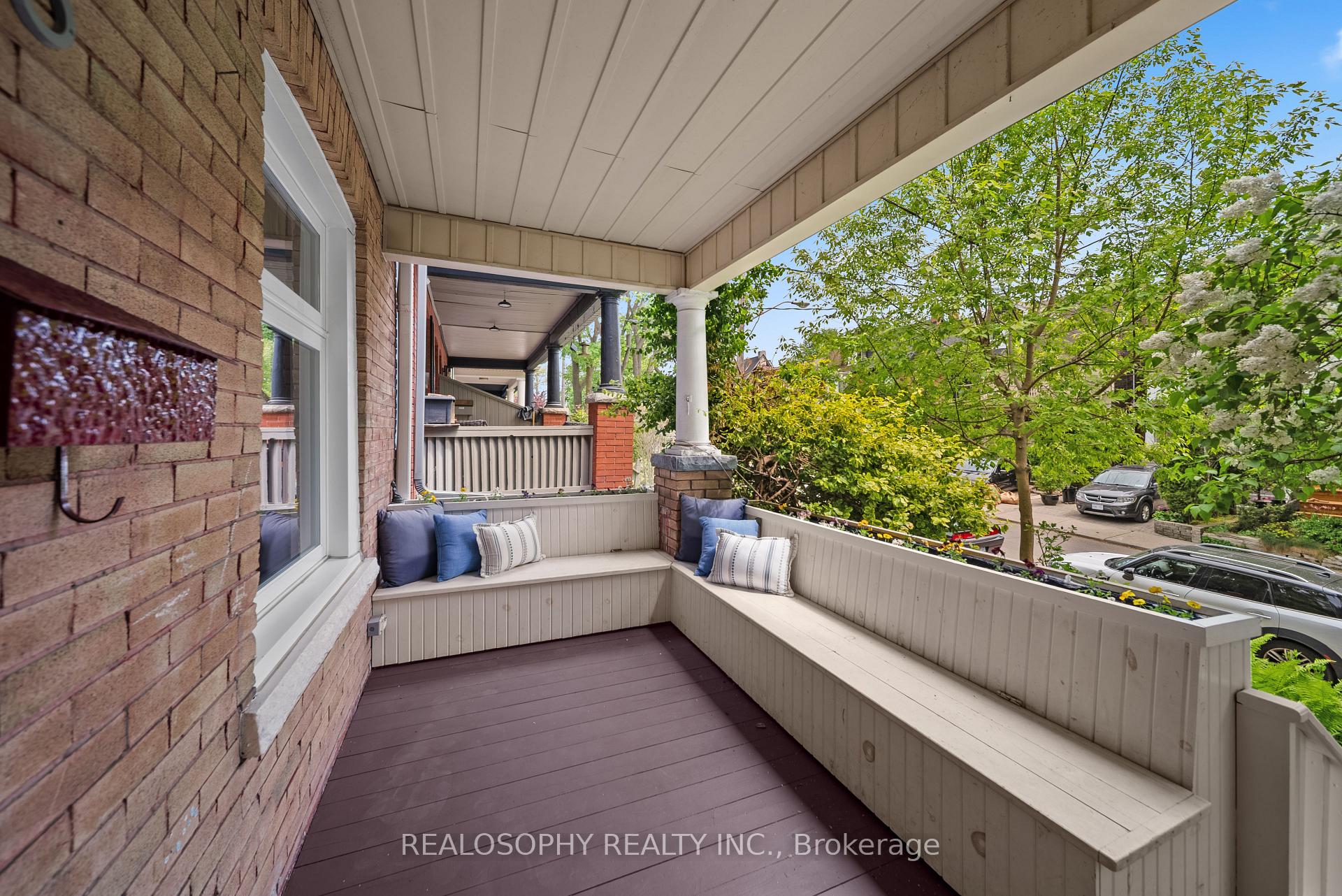 118 Ivy Avenue, Toronto E01 — photo 2 of 5