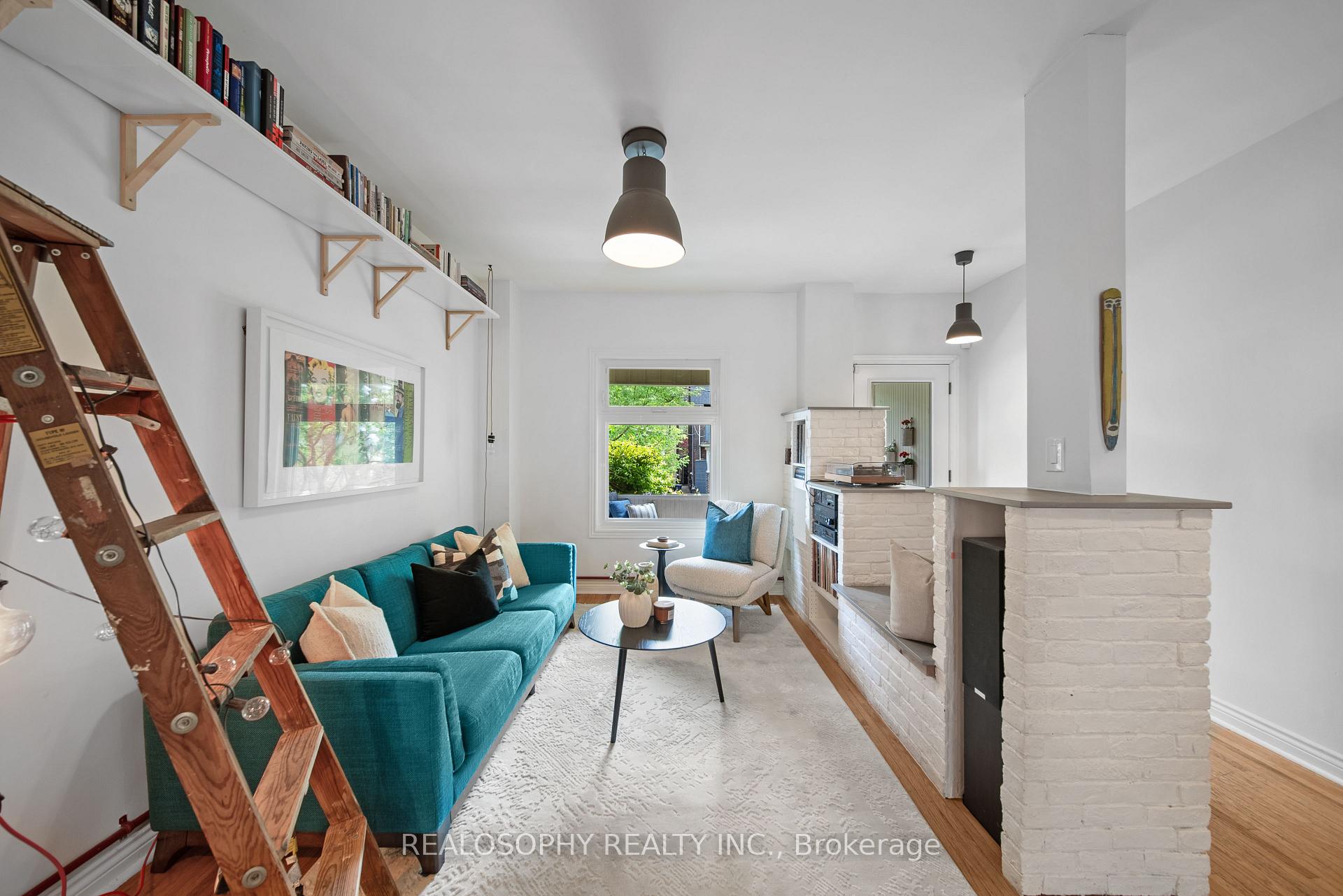 118 Ivy Avenue, Toronto E01 — photo 5 of 5