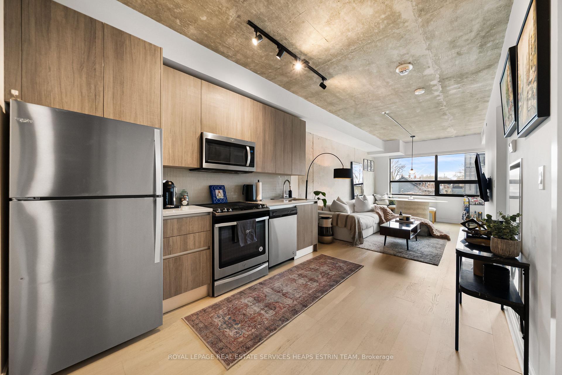 246 Logan Avenue 312, Toronto E01 — photo 2 of 5