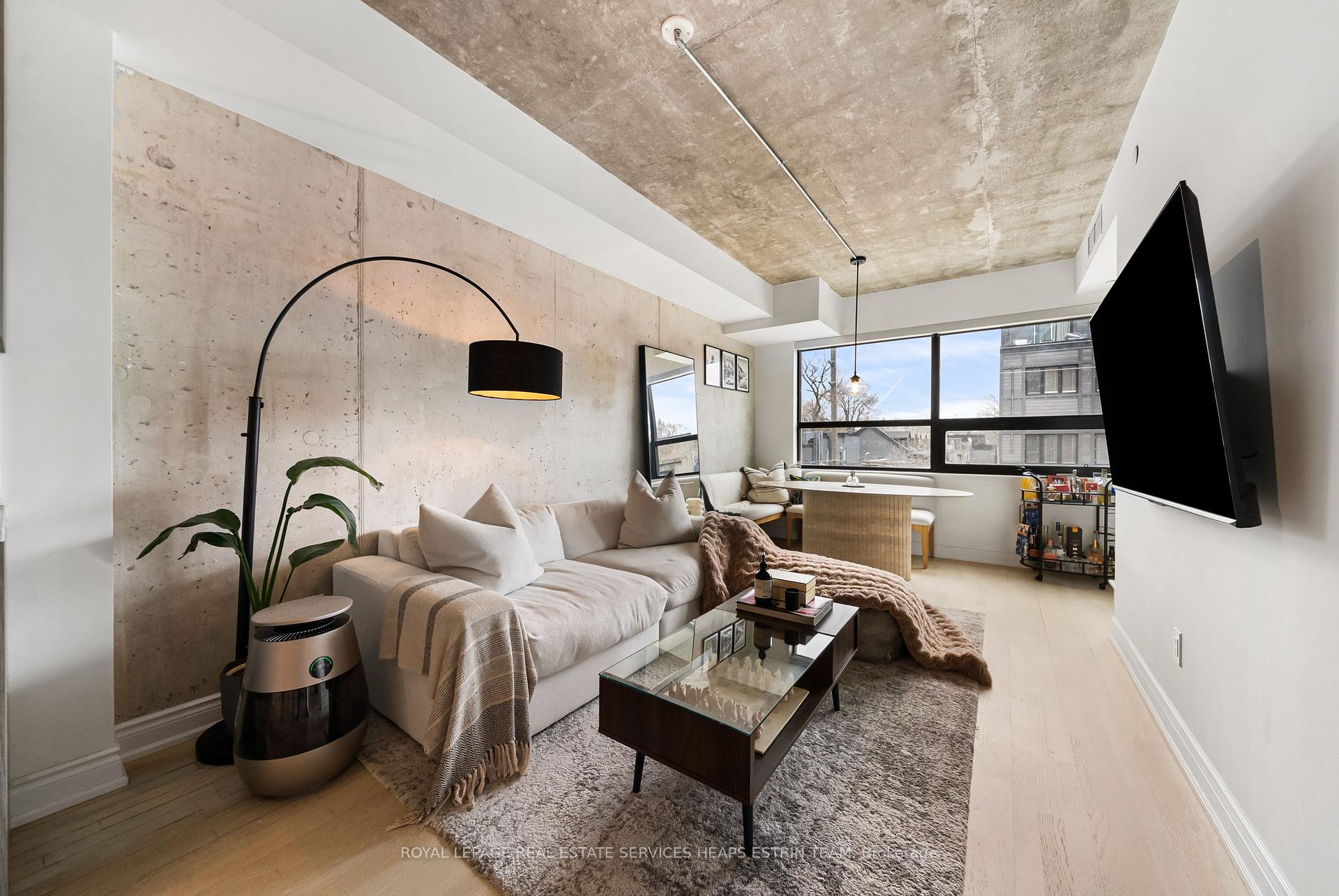 246 Logan Avenue 312, Toronto E01 — photo 3 of 5