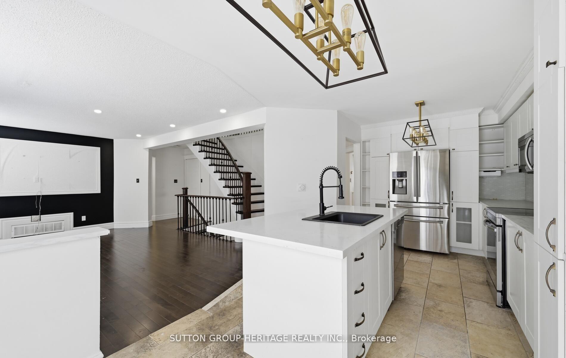 10 Greenhalf Drive, Ajax — photo 5 of 5