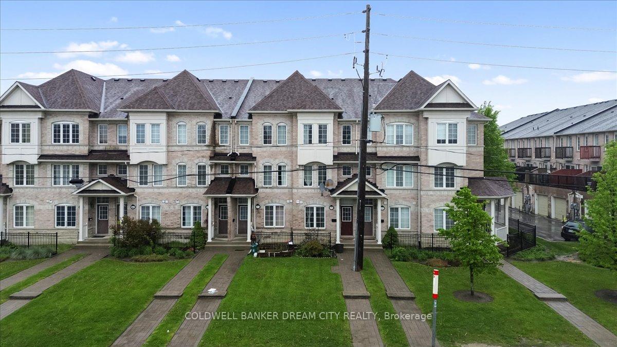 559 Midland Avenue, Toronto E08 — photo 2 of 5