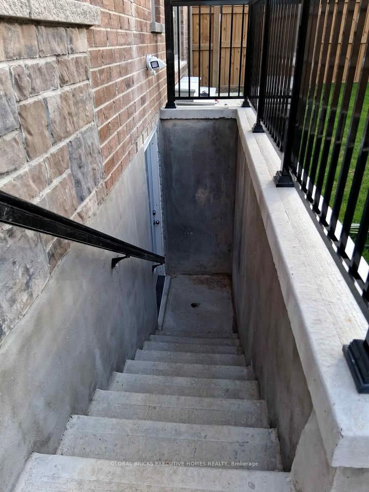 82 Jack Potts Way Basement, Clarington — photo 4 of 5