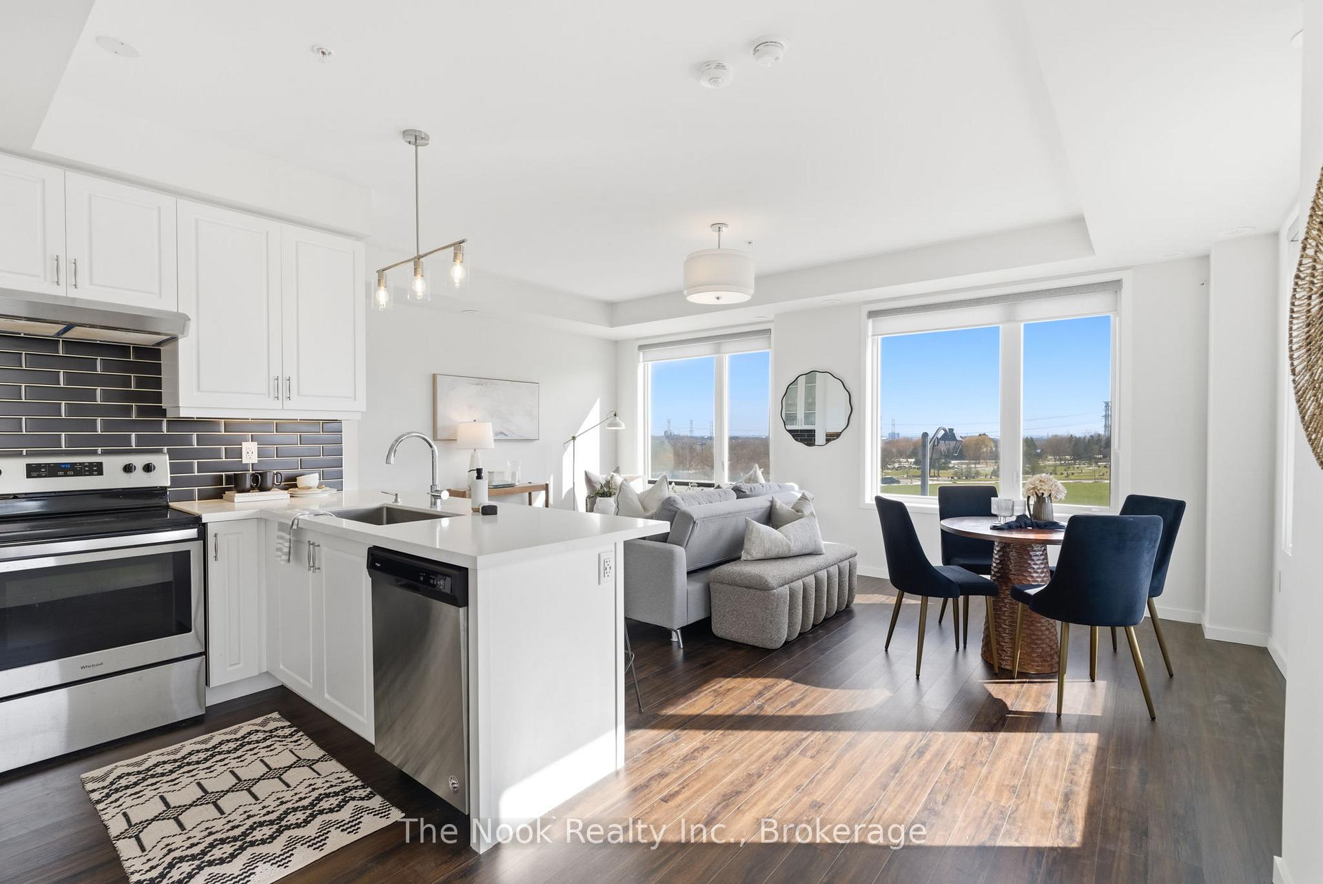 1711 Pure Springs Boulevard 524, Pickering — photo 2 of 5