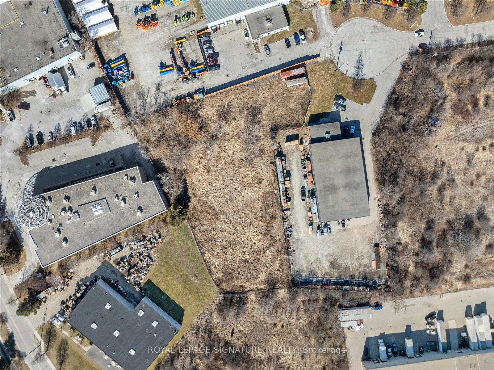 10 Chisholm Court, Ajax — photo 2 of 5