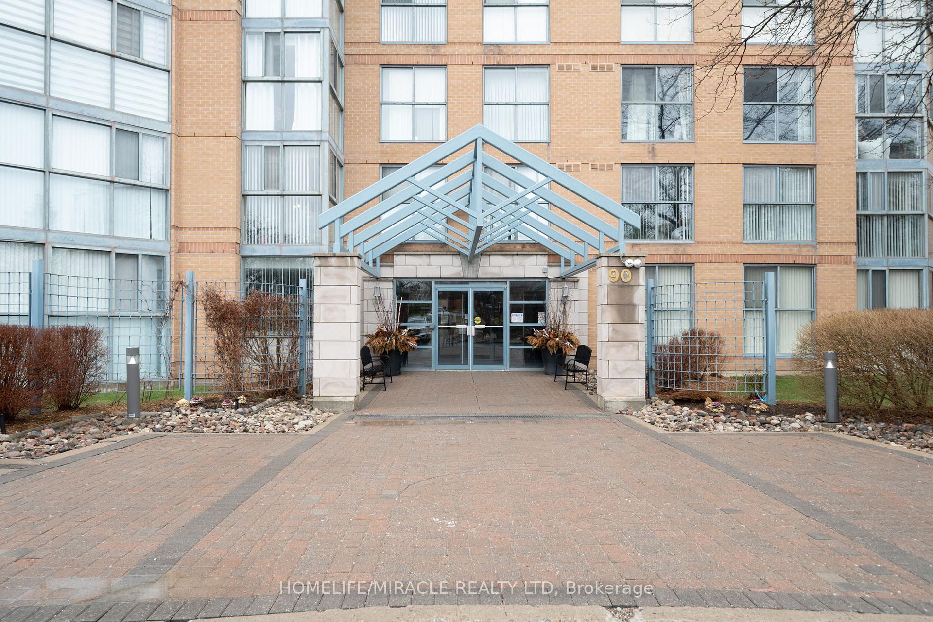 90 Dale Avenue 201, Toronto E08 — photo 3 of 5