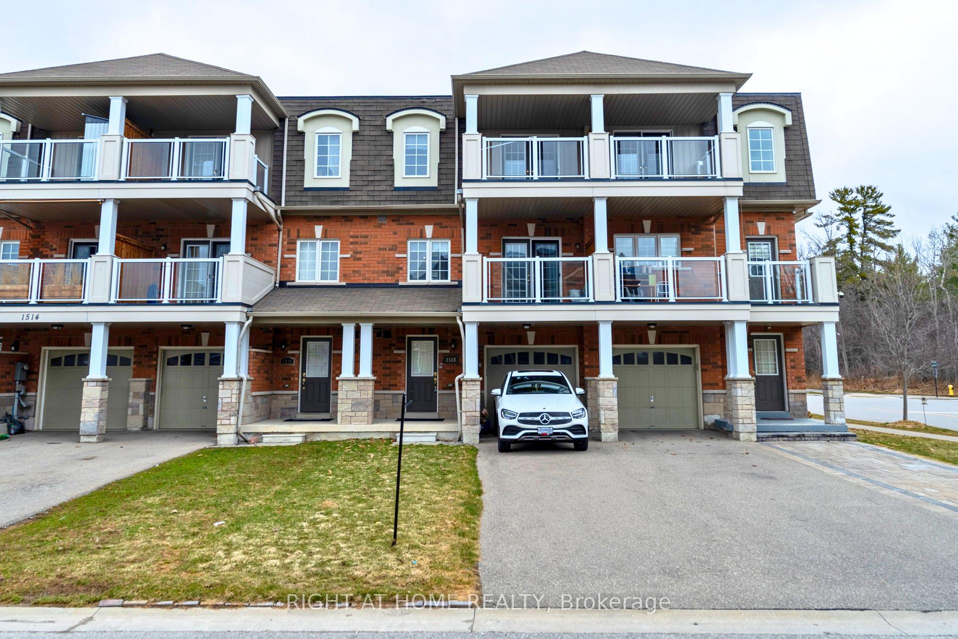 1518 Shepway Mews, Pickering, ON L1X 0C7 — Pickering, Ontario