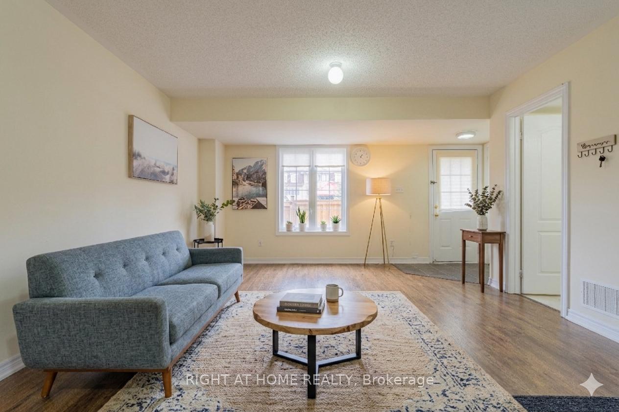 1518 Shepway Mews, Pickering — photo 5 of 5
