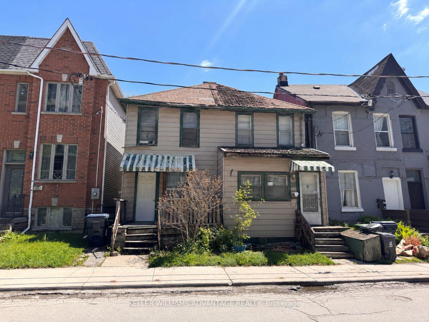 165 Logan Avenue, Toronto E01 — photo 2 of 5
