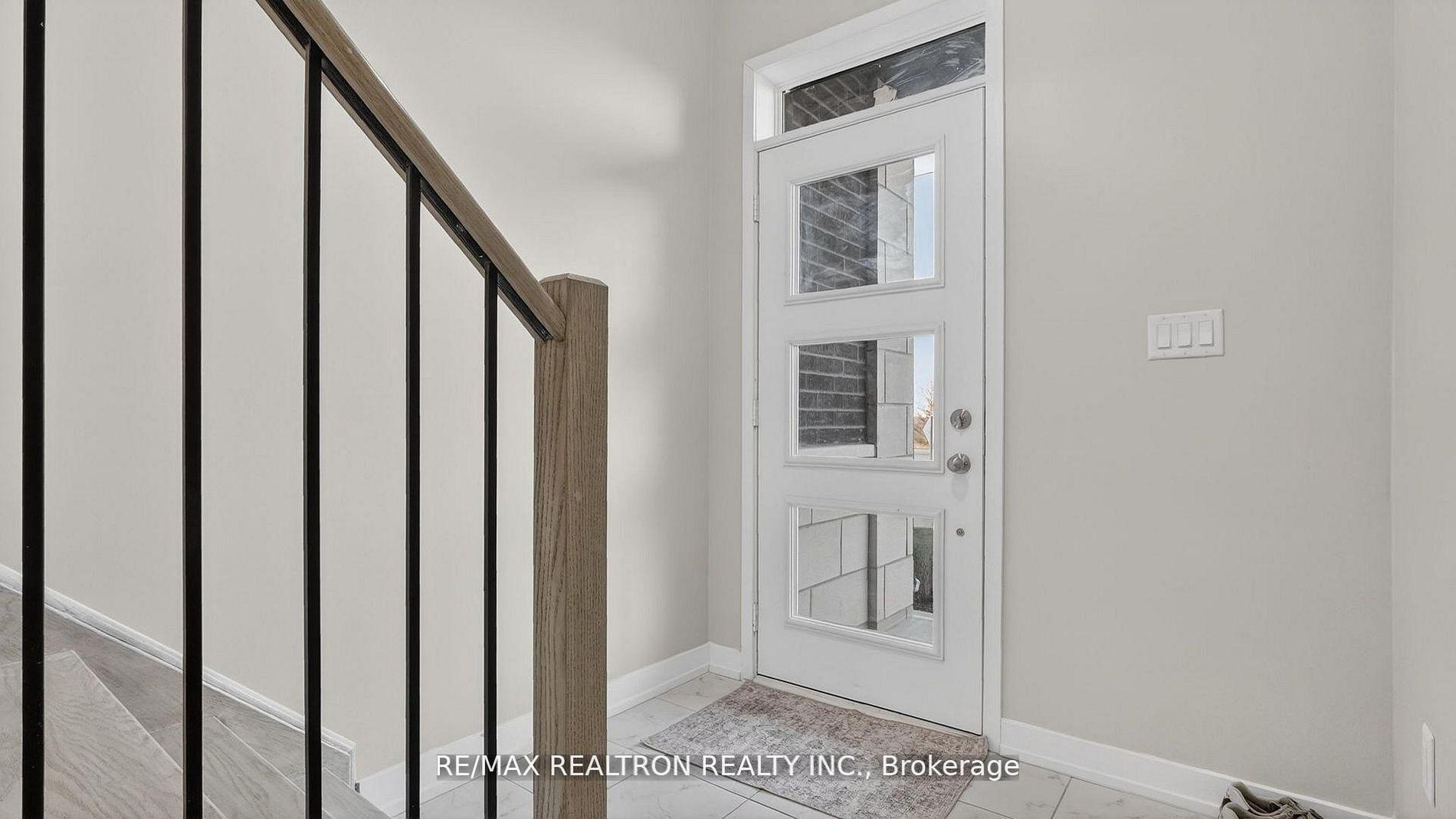 2550 Castlegate Crossing N/A 103, Pickering — photo 2 of 5