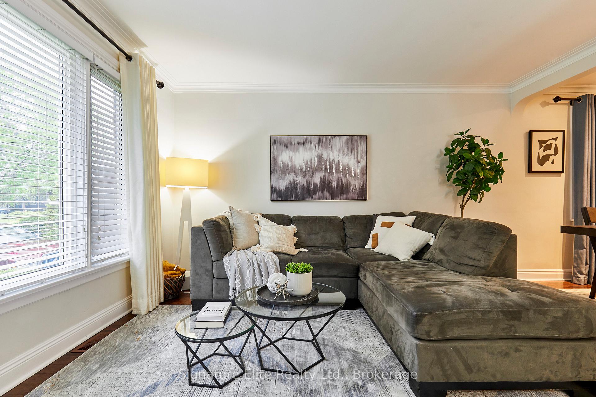 3 Kingsmere Crescent, Toronto E08 — photo 3 of 5