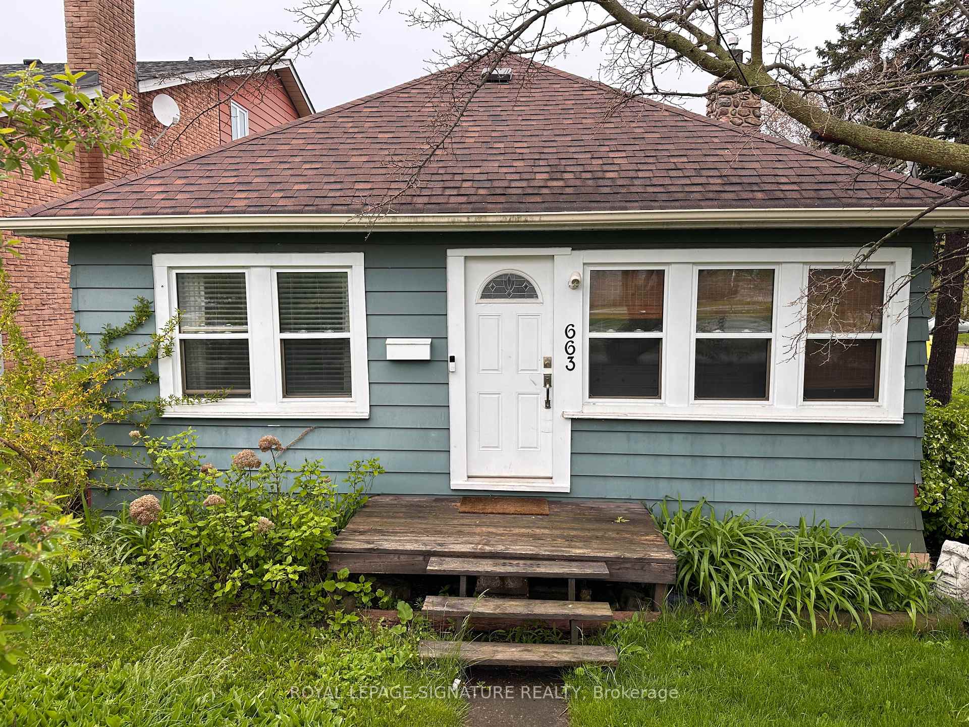 663 Liverpool Road, Pickering, ON L1W 1R5 — Pickering, Ontario