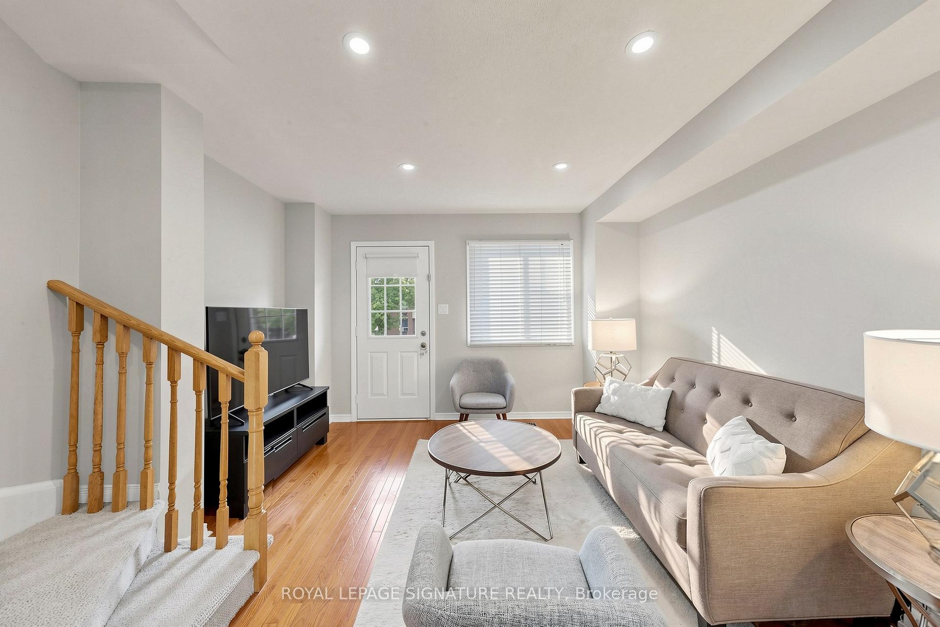 1775 Valley Farm Road 3, Pickering — photo 4 of 5