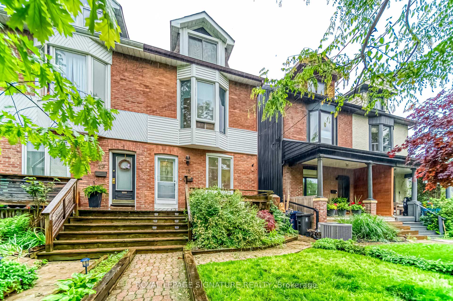 15 Galt Avenue, Toronto E01 — photo 2 of 5