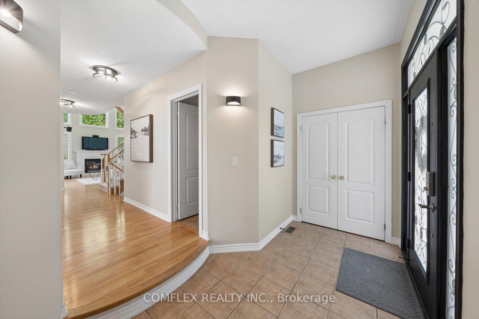 8 Inverary Court, Whitby — photo 5 of 5