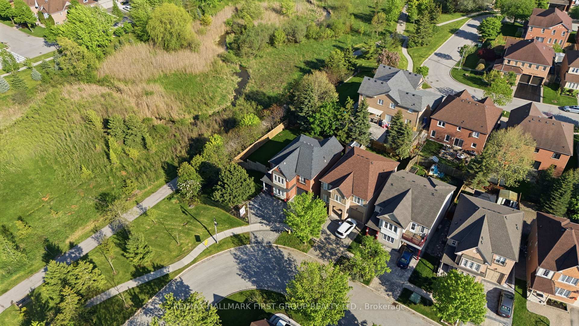 55 Armitage Crescent, Ajax — photo 2 of 5