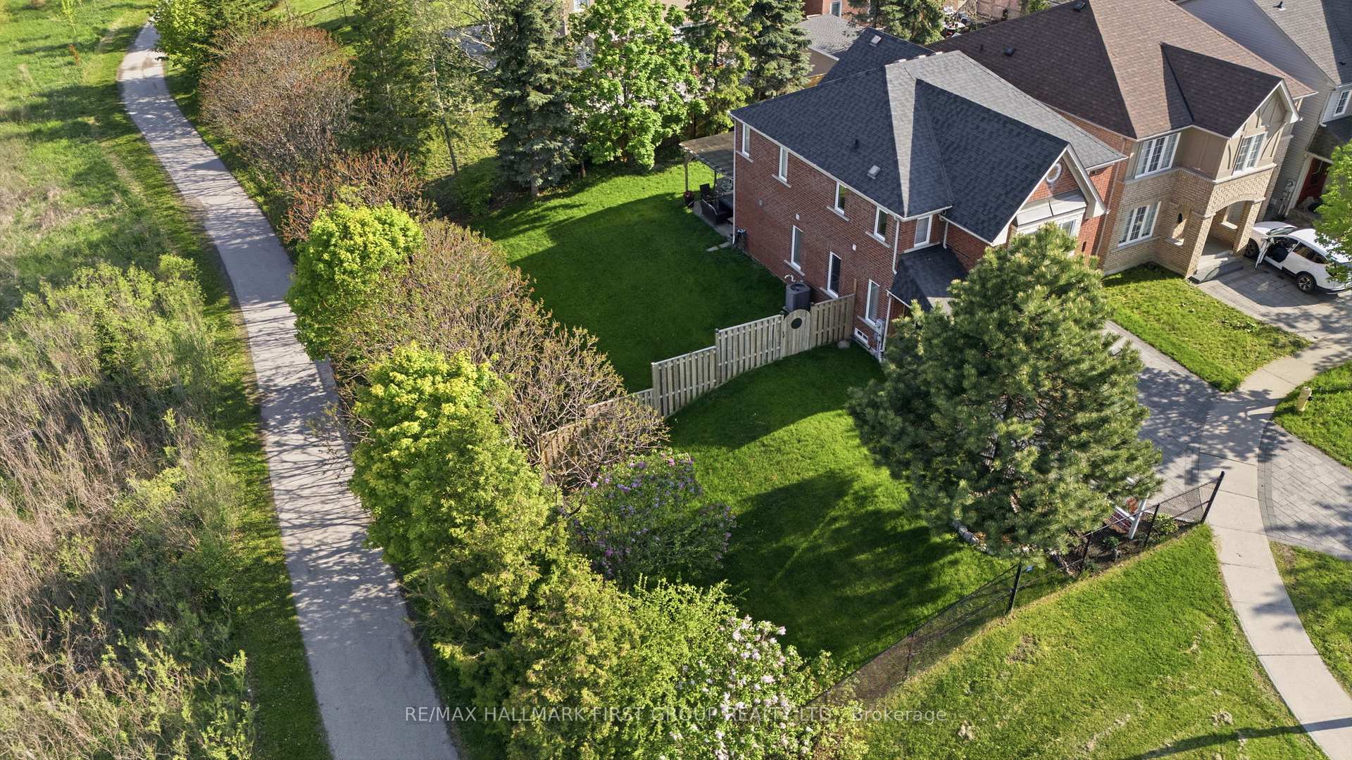 55 Armitage Crescent, Ajax — photo 3 of 5