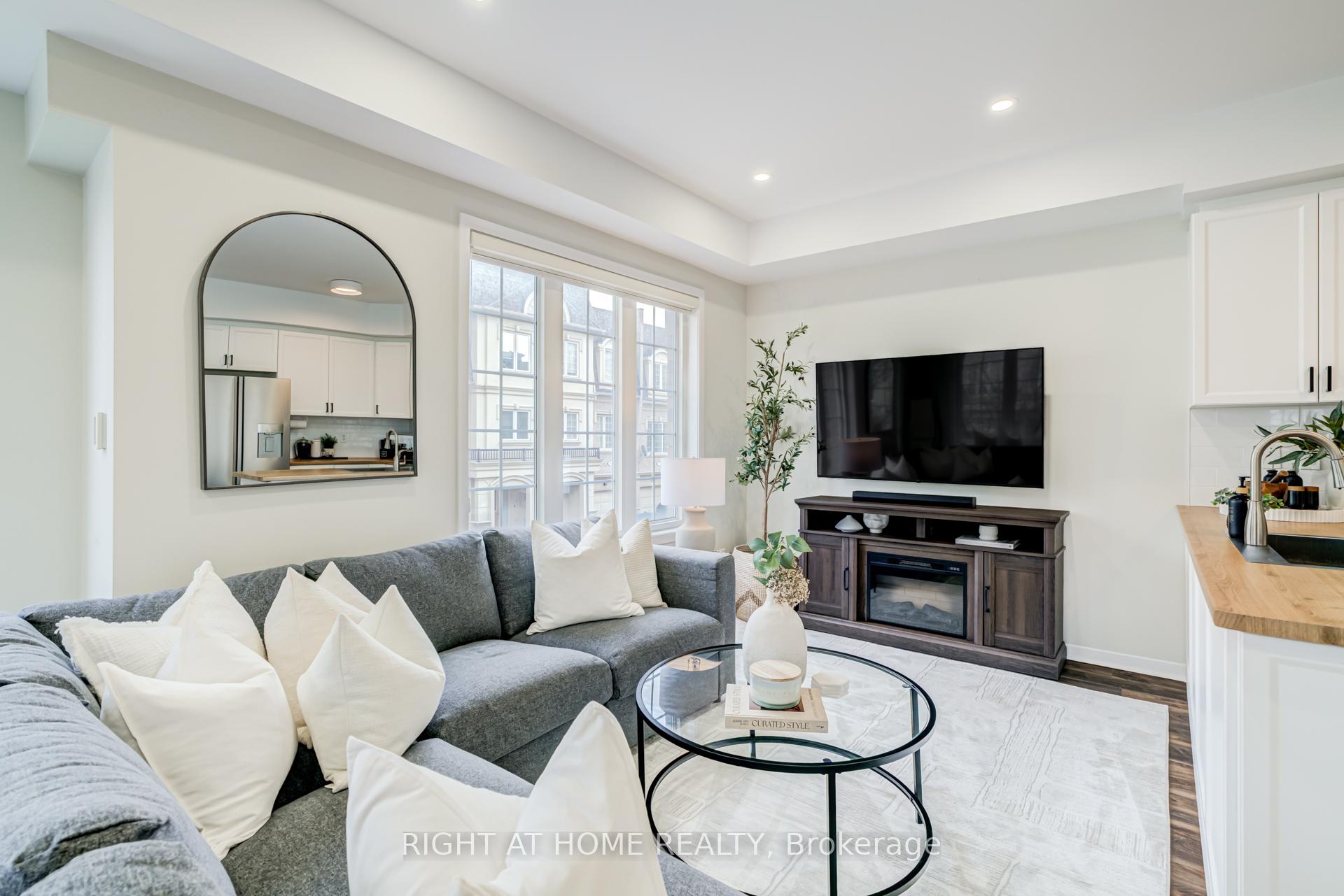 1250 St.Martins Drive 88, Pickering, ON L1W 0A2 — Pickering, Ontario