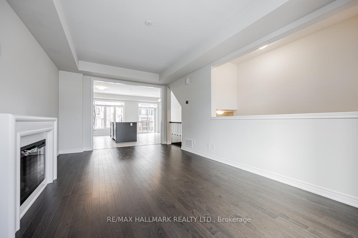 91 Elkington Crescent, Whitby — photo 4 of 5