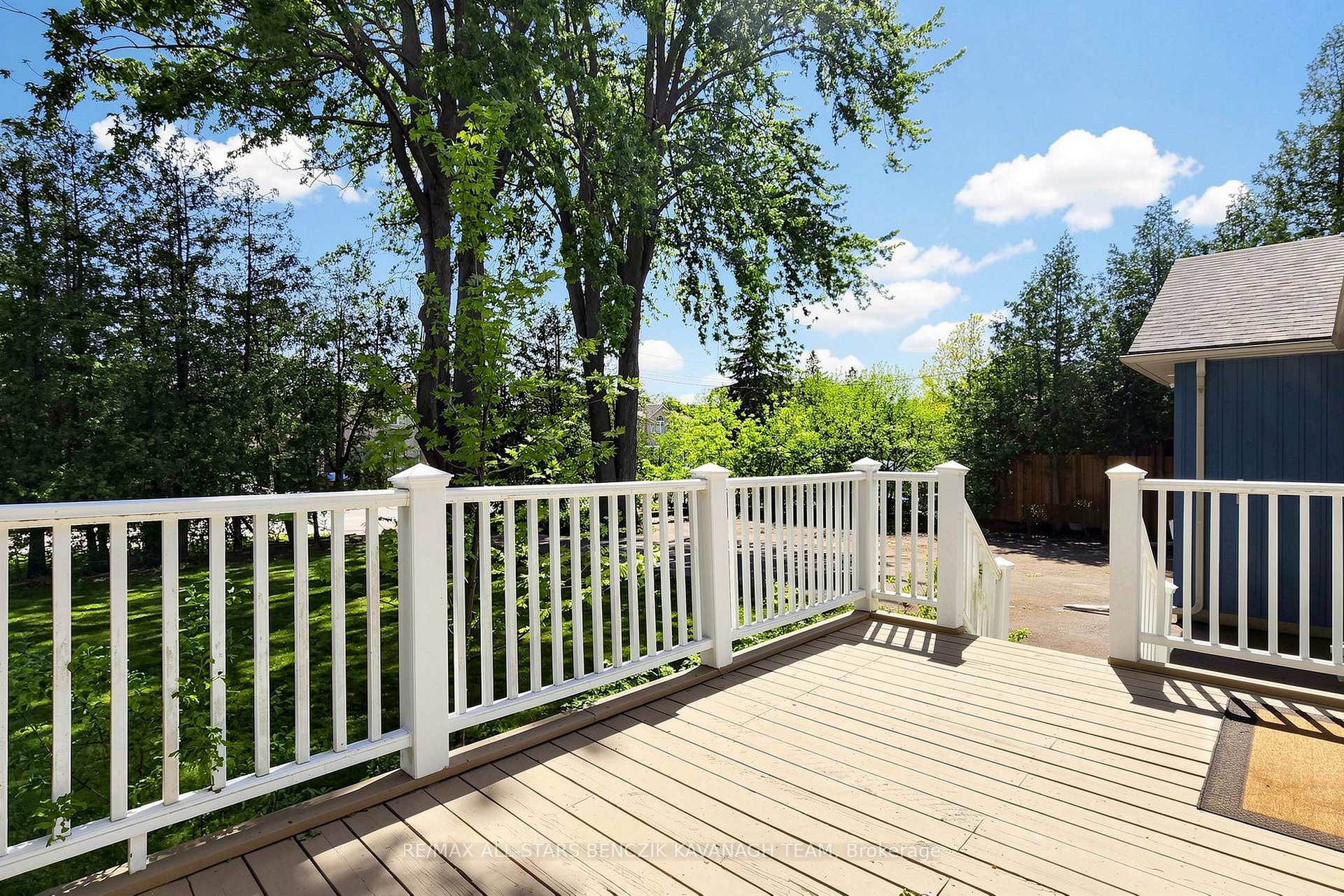 522 Sheppard Avenue, Pickering — photo 4 of 5