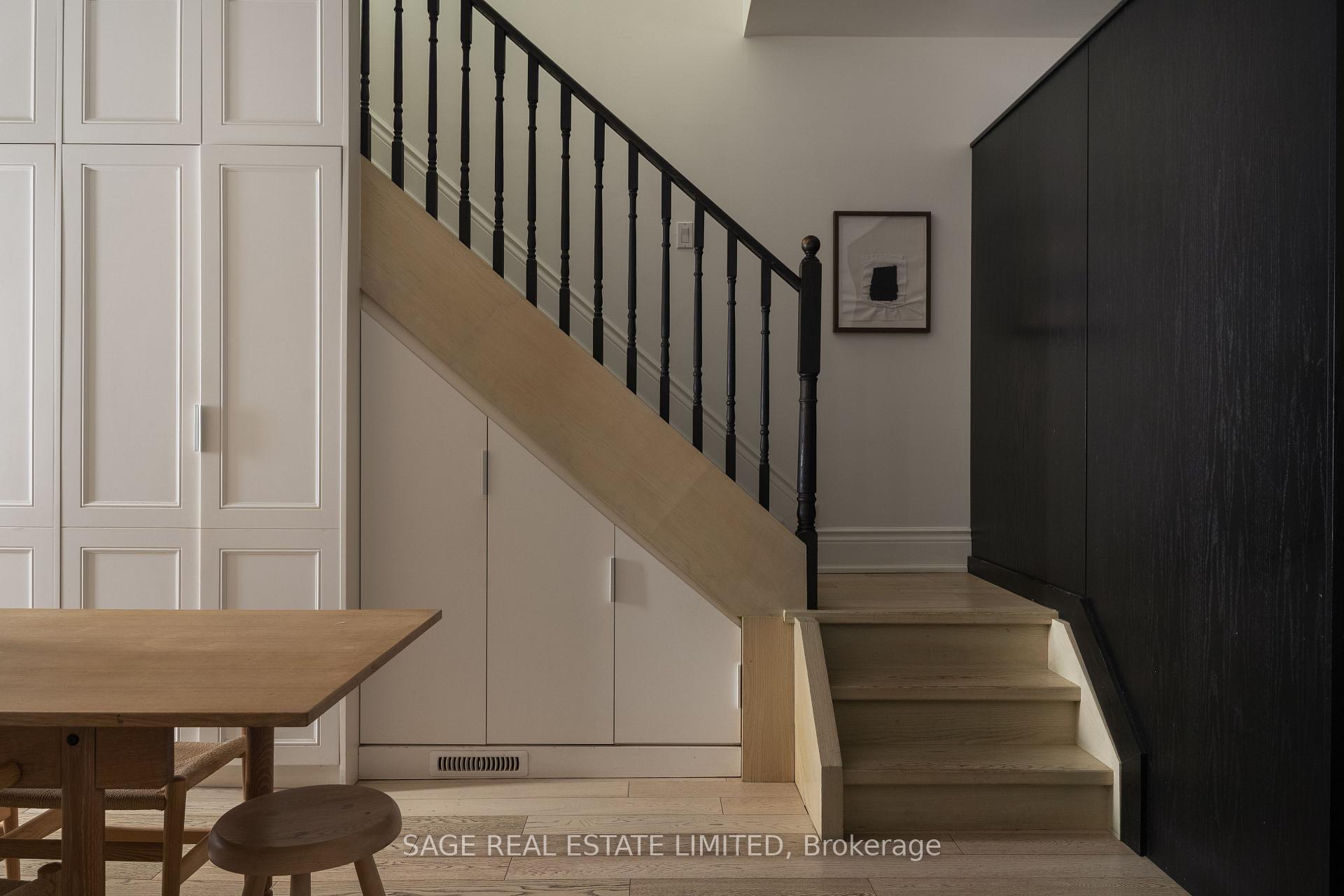 35 Grant Street, Toronto E01 — photo 3 of 5