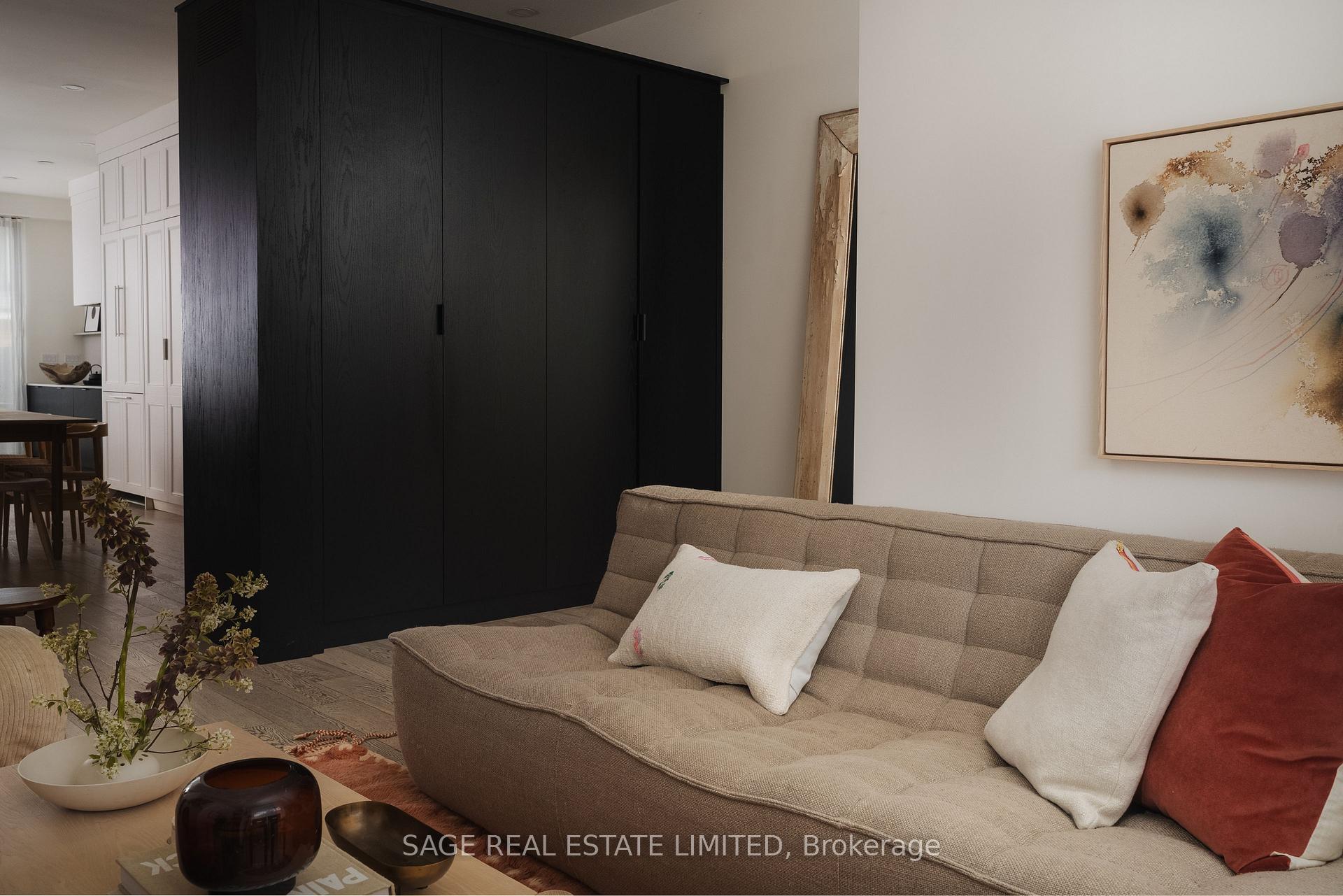 35 Grant Street, Toronto E01 — photo 5 of 5