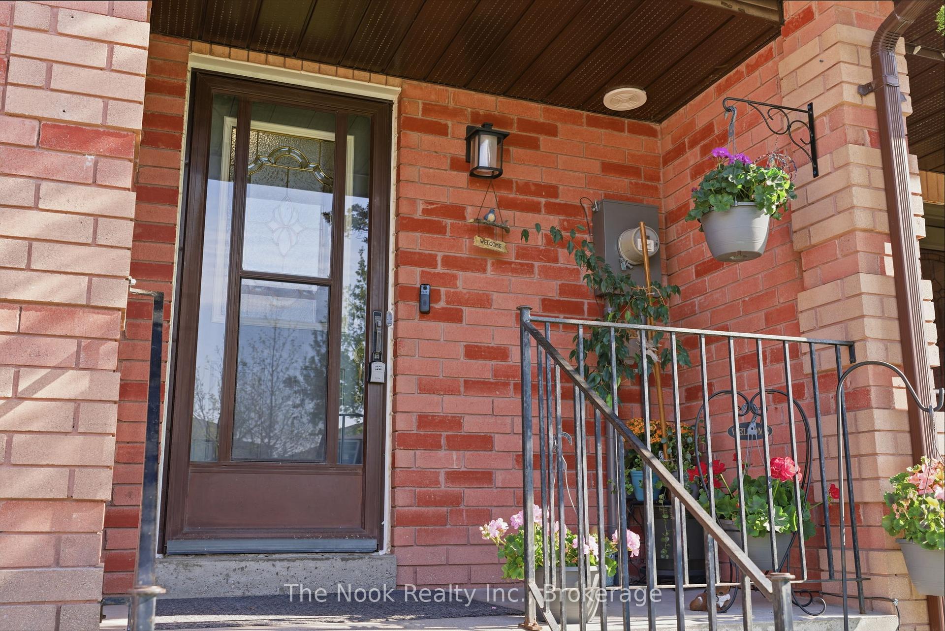15 Chance Court, Clarington — photo 3 of 5
