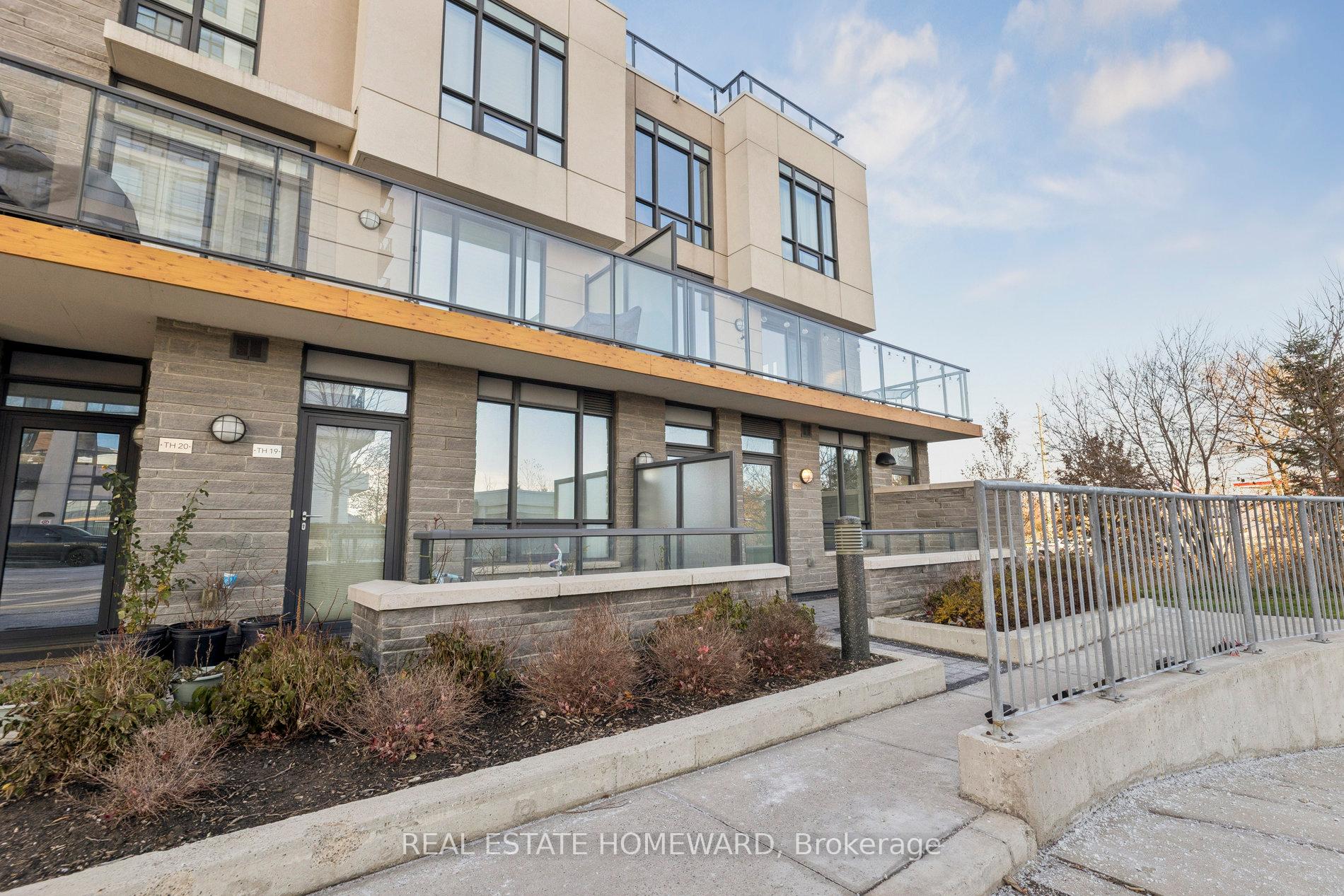 1245 Bayly Street 21, Pickering — photo 2 of 5