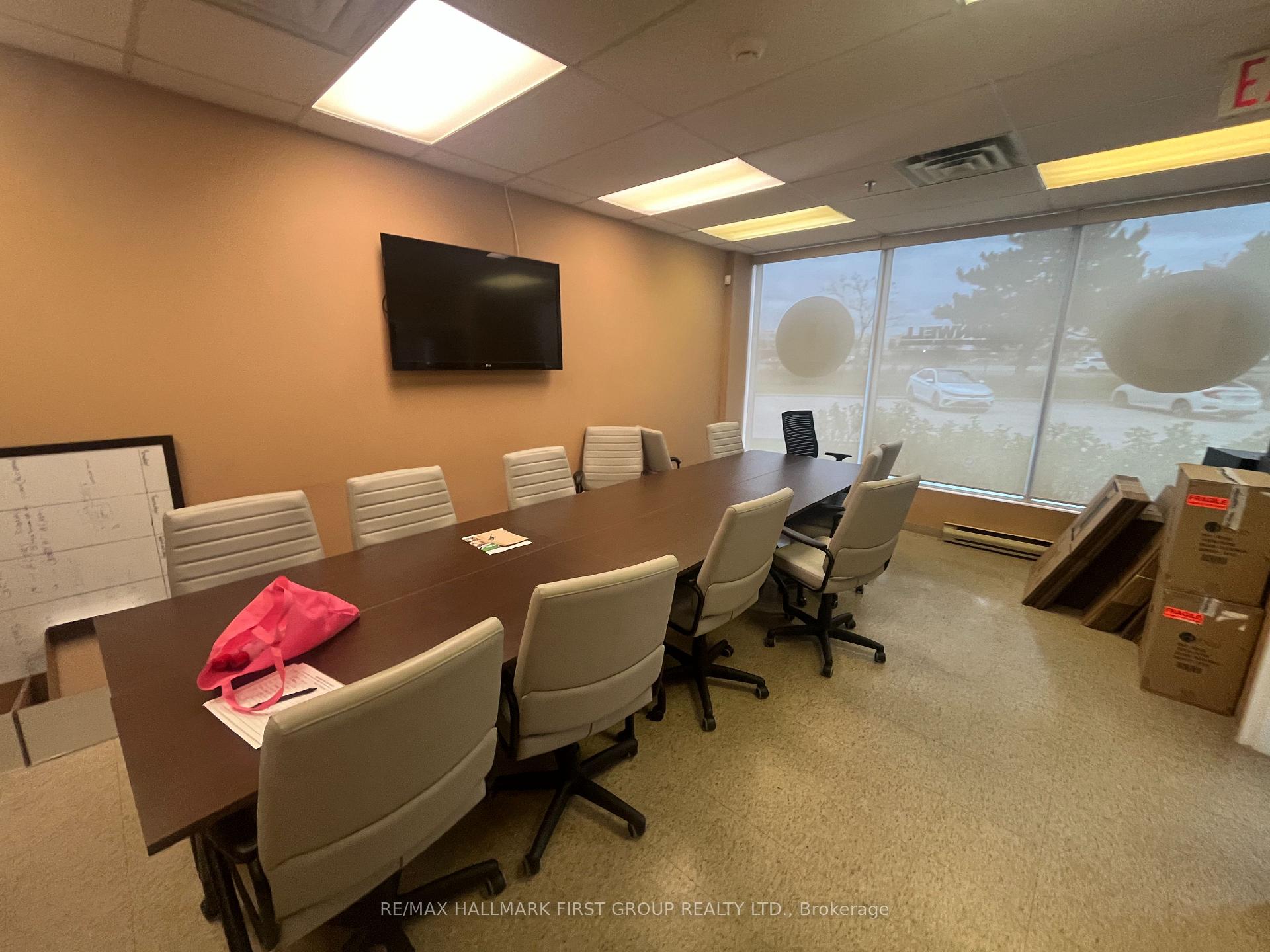 1815 Ironstone Manor 12, Pickering — photo 4 of 5