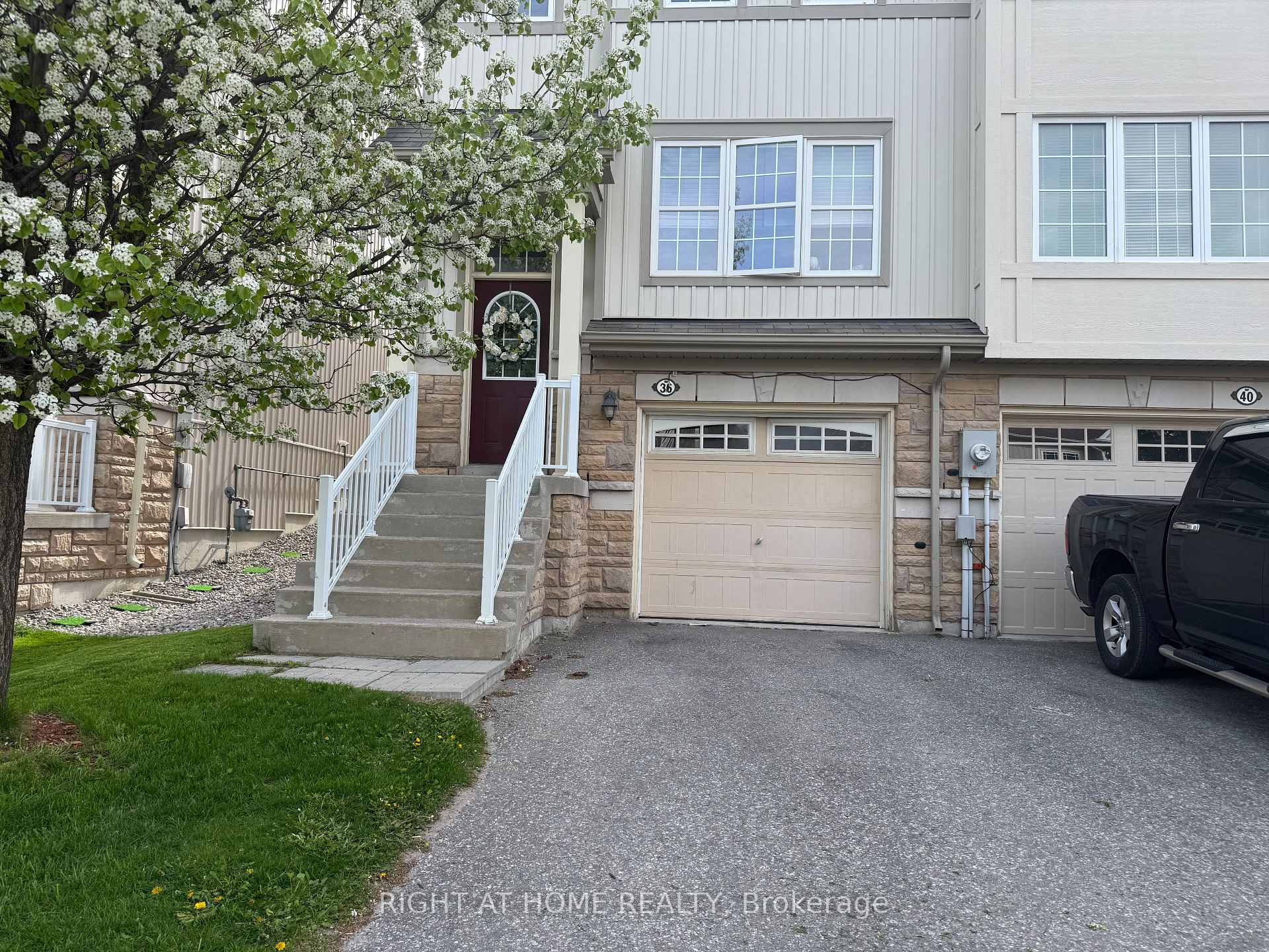 36 Farmstead Dr Drive, Clarington — photo 4 of 5