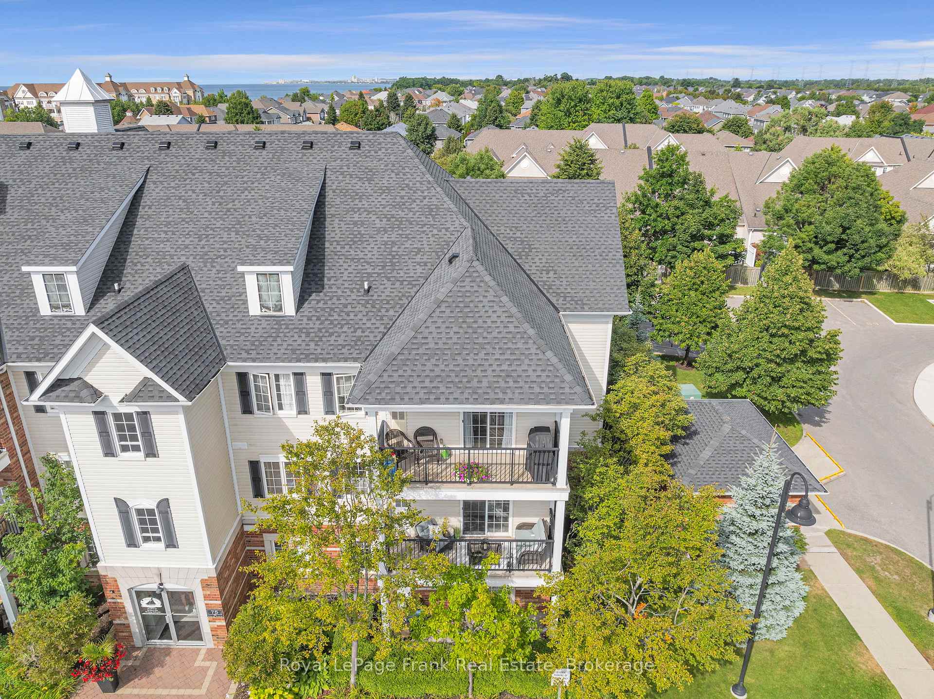 75 Shipway Avenue 301, Clarington, ON L1B 0B8 — Clarington, Ontario