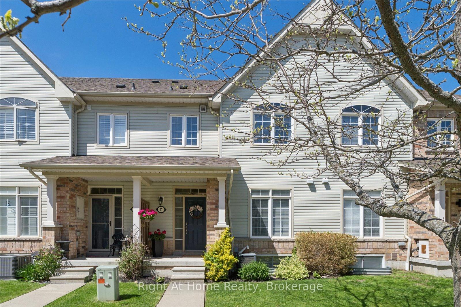 17 Wicker Park Way, Whitby, ON L1R 0C8 — Whitby, Ontario