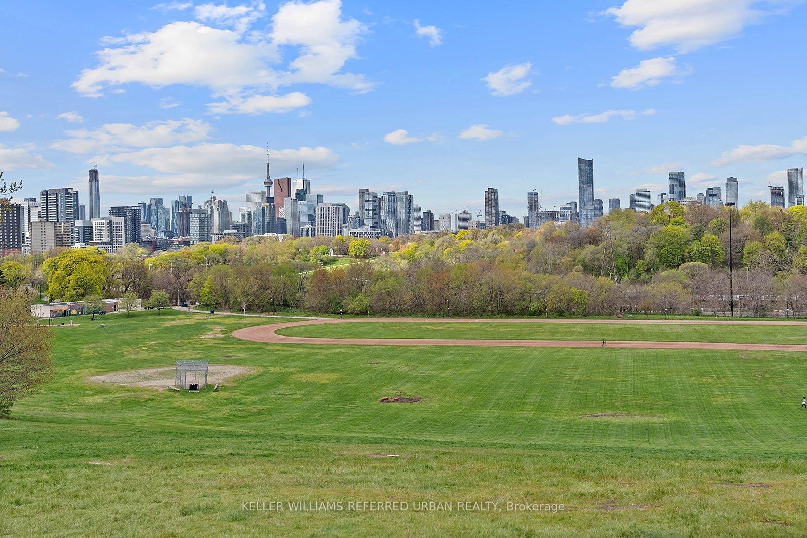 2 Withrow Avenue 4, Toronto E01, ON M4K 1C9 — Toronto E01, Ontario