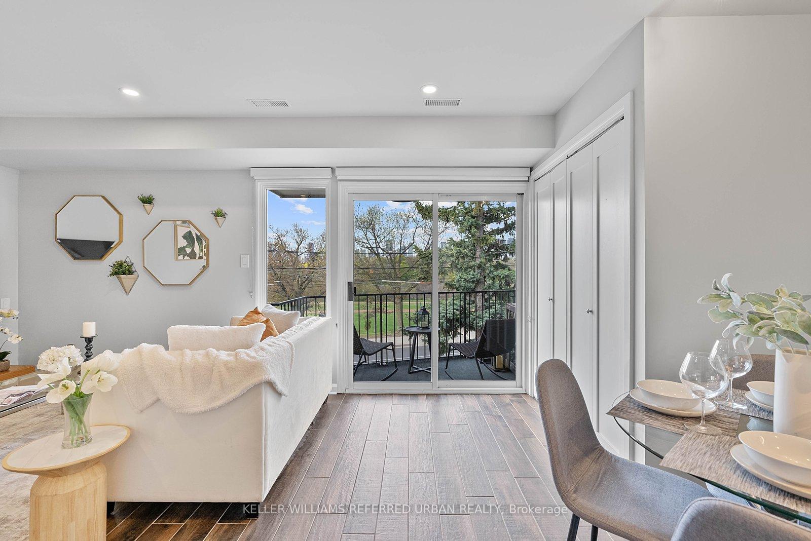 2 Withrow Avenue 4, Toronto E01 — photo 4 of 5