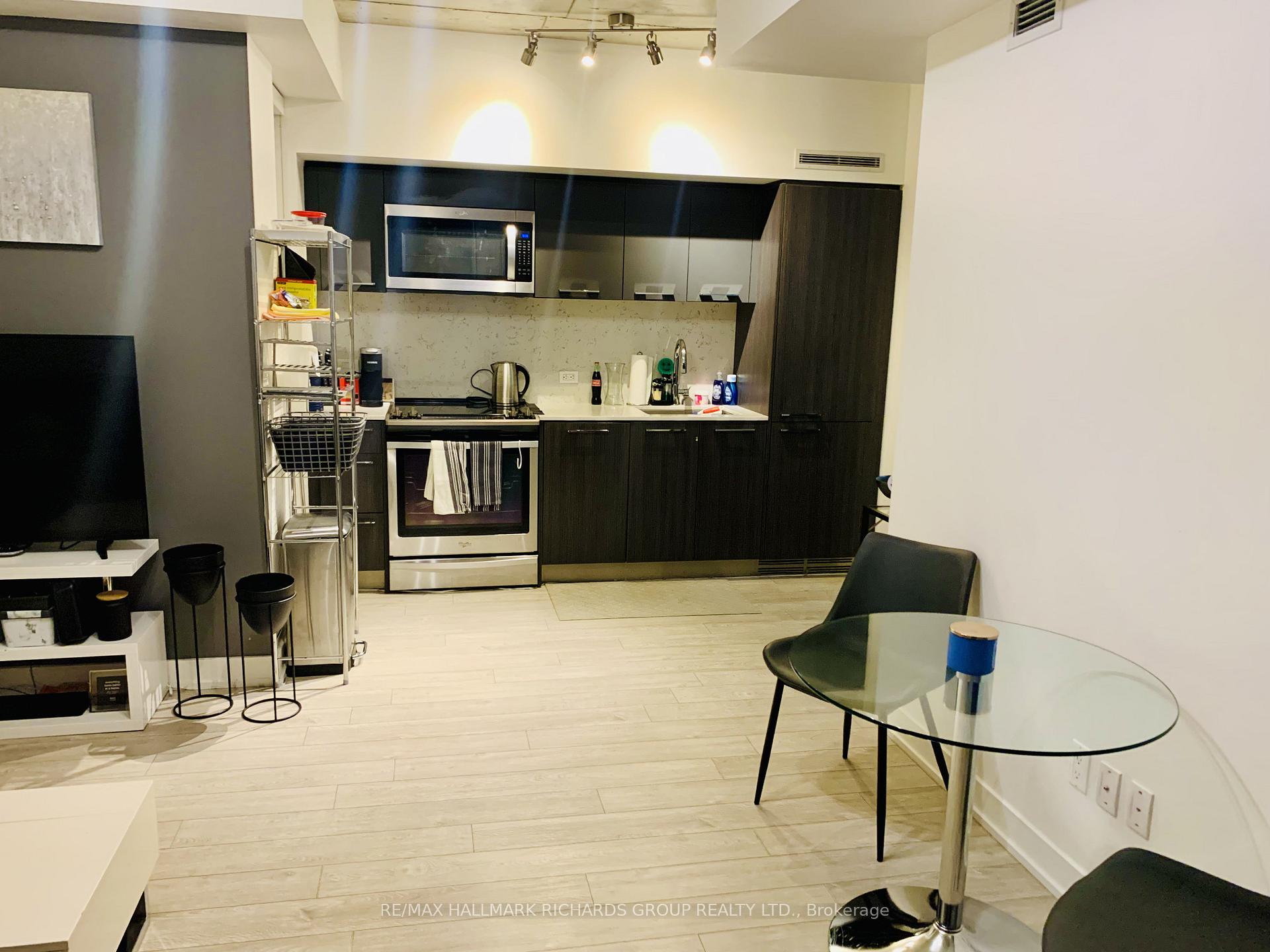 25 Baseball Place 1002, Toronto E01 — photo 4 of 5