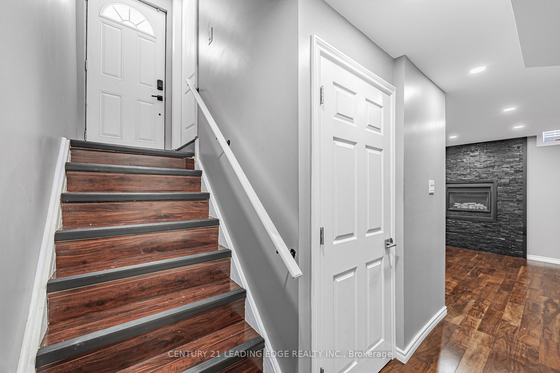 98 ERSKINE Drive LOWER, Clarington — photo 2 of 5