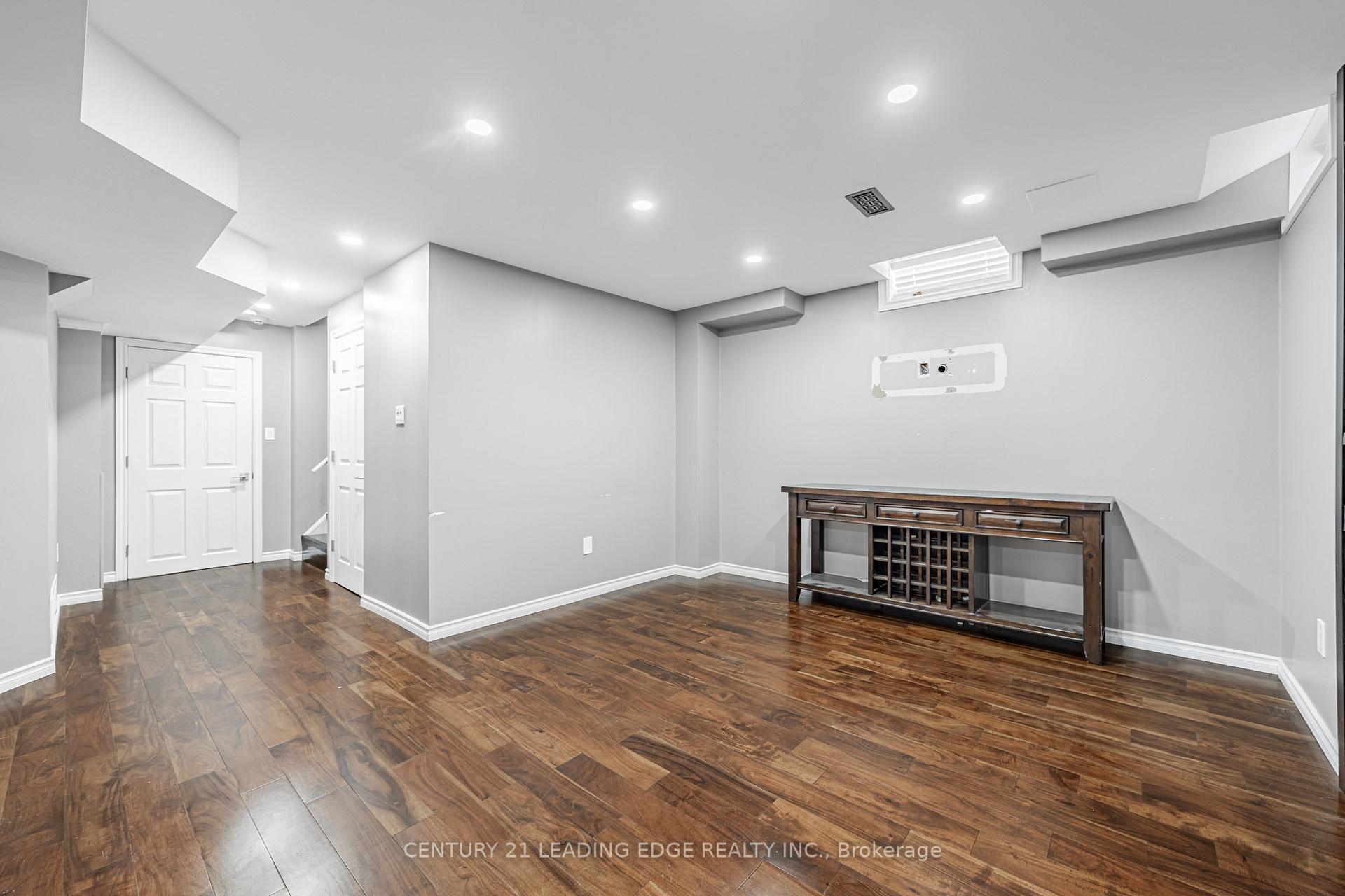 98 ERSKINE Drive LOWER, Clarington — photo 3 of 5