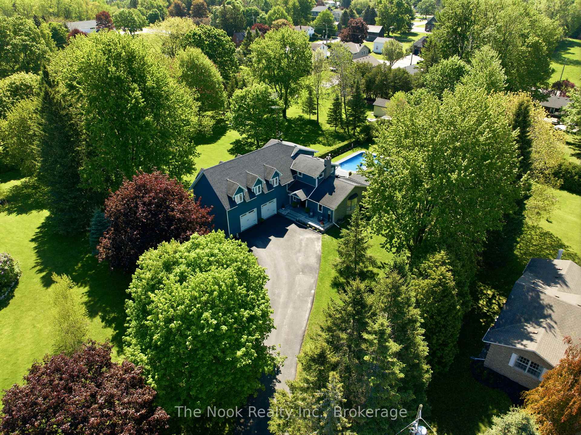 15 Hillside Drive, Clarington, ON L0B 1J0 — Clarington, Ontario