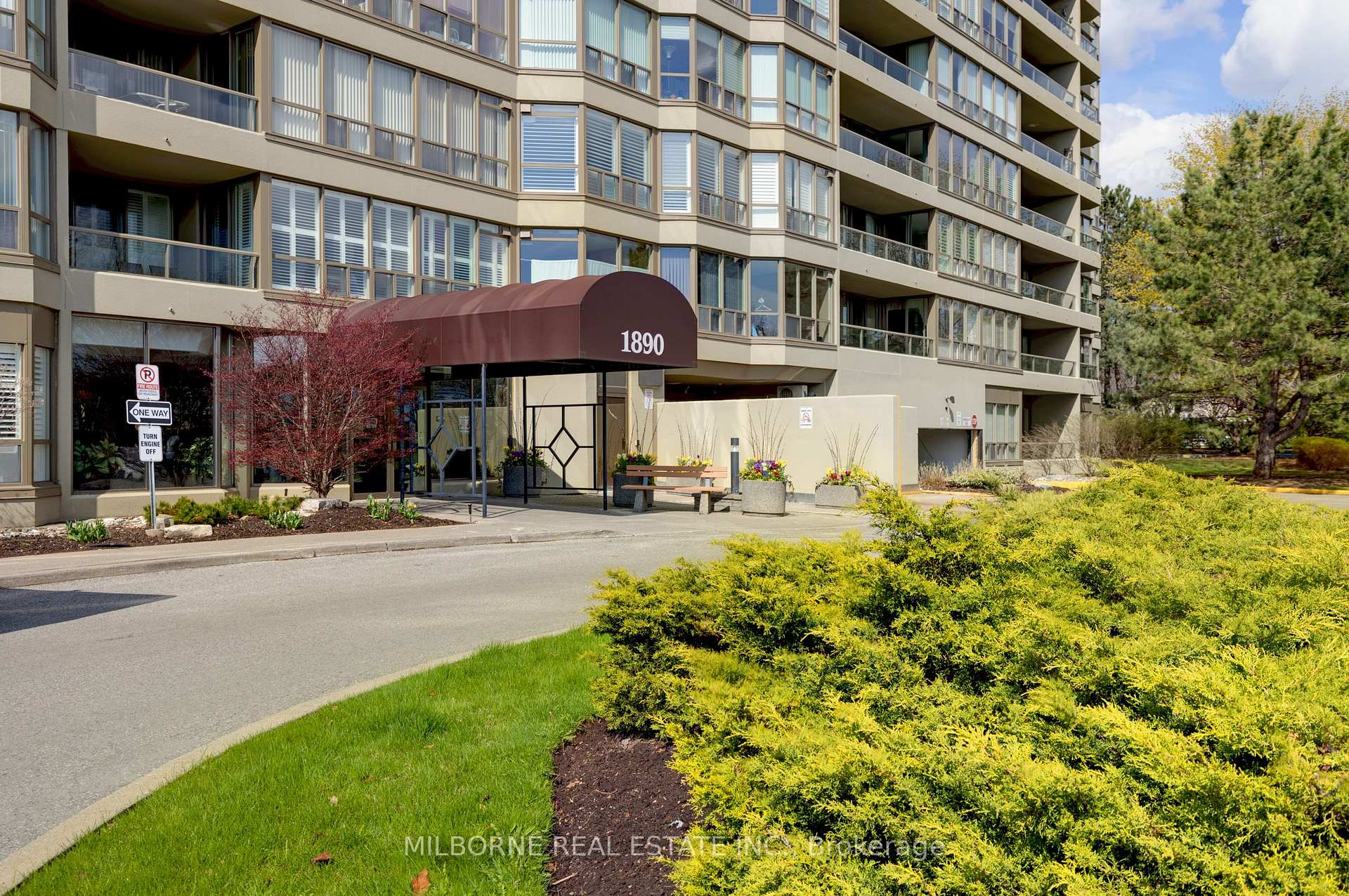1890 Valley Farm Road 507, Pickering — photo 2 of 5