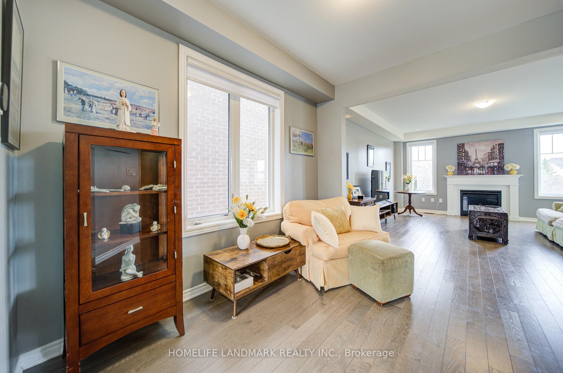 106 Barkerville Drive, Whitby — photo 5 of 5