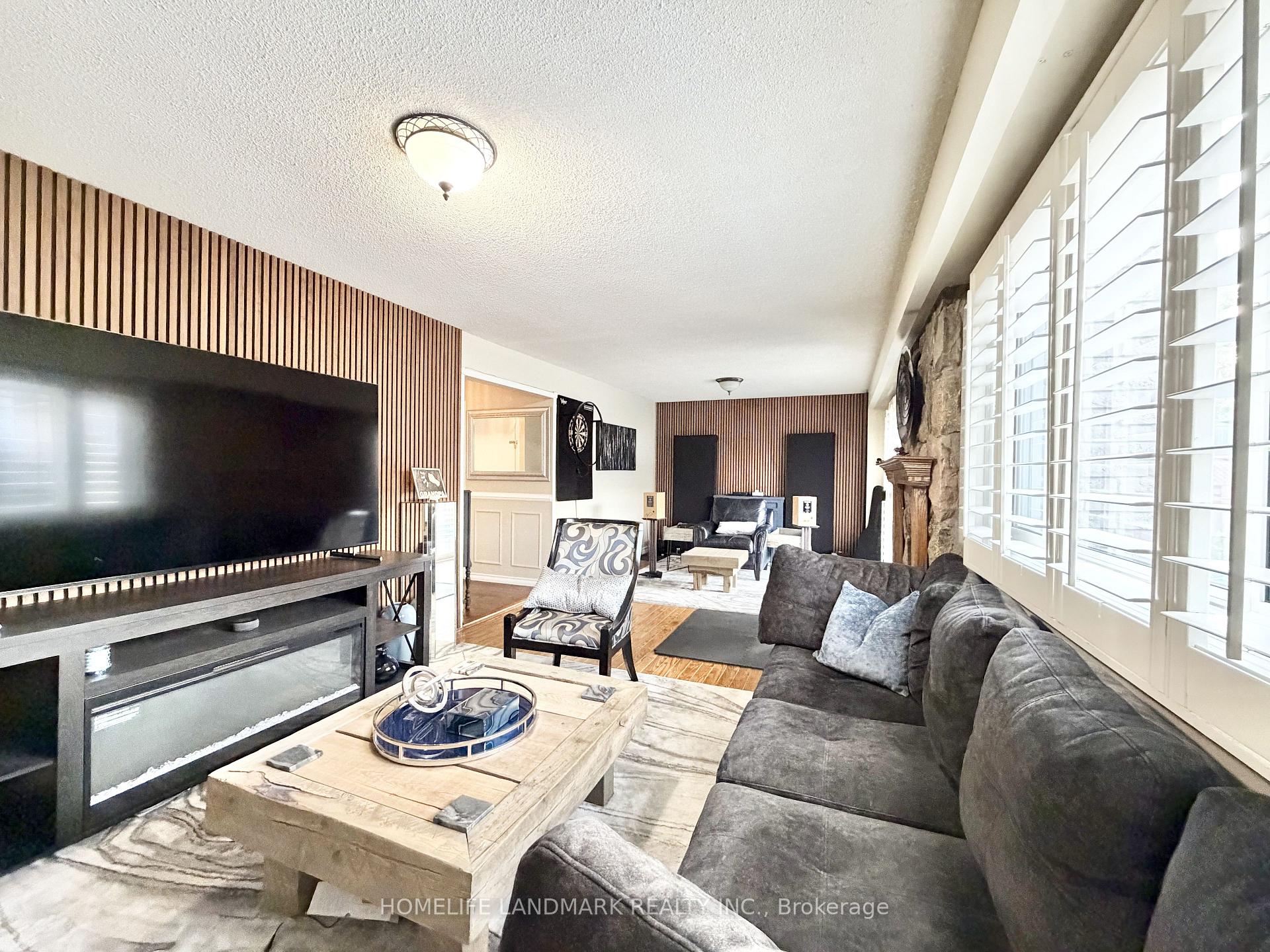 1887 Rosefield Road, Pickering — photo 2 of 5