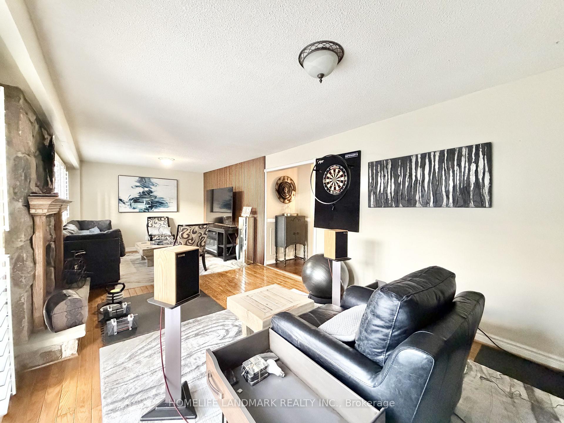 1887 Rosefield Road, Pickering — photo 3 of 5