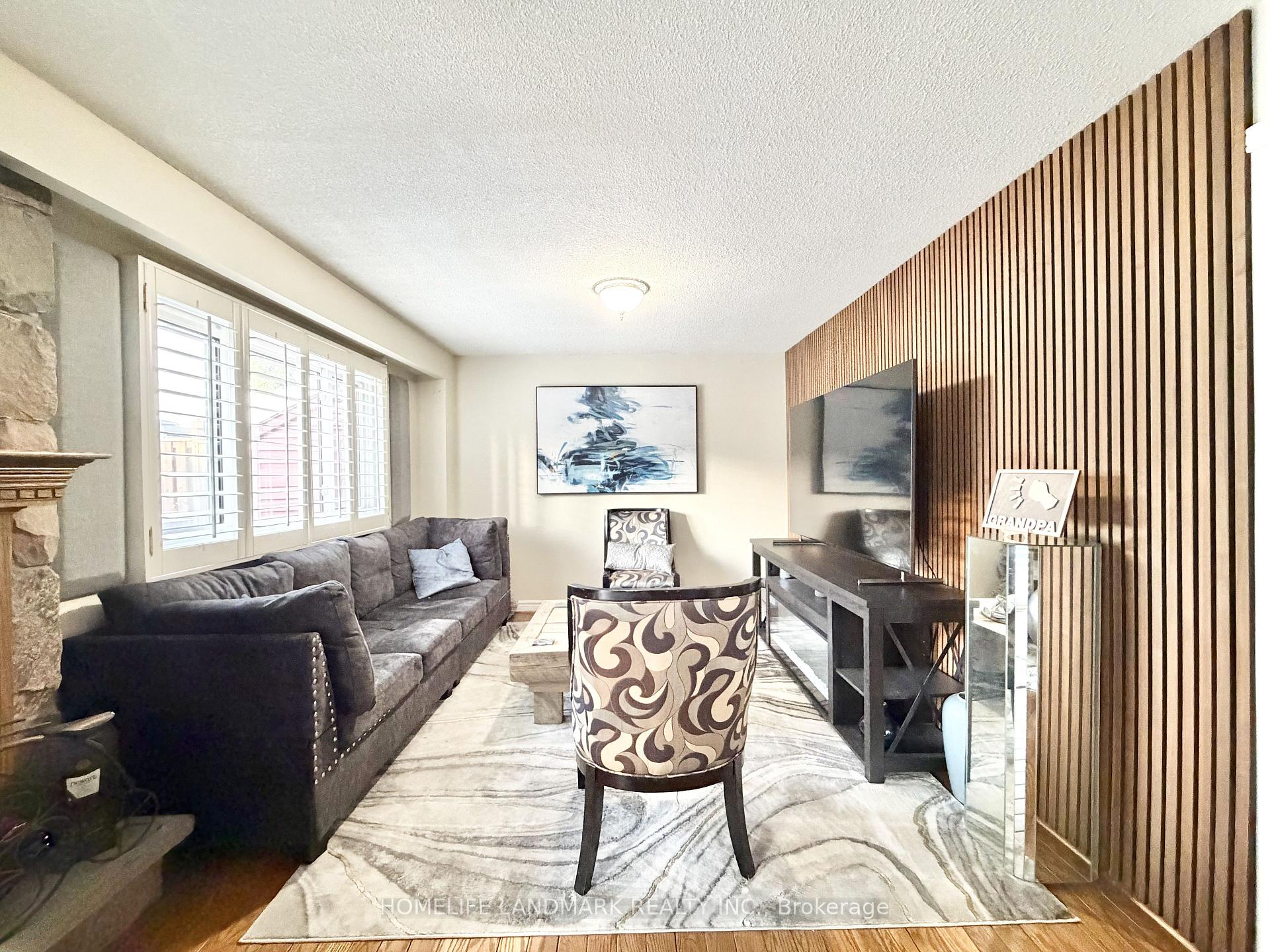 1887 Rosefield Road, Pickering — photo 4 of 5