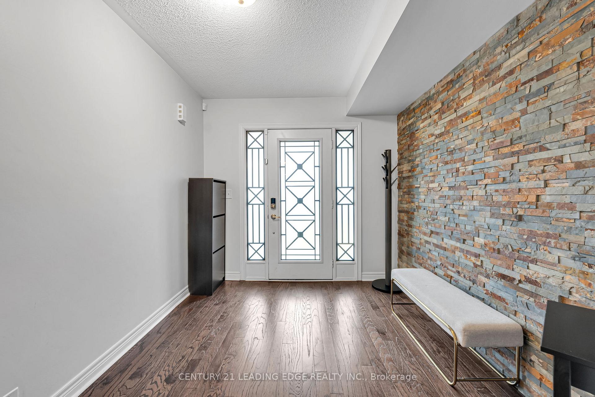1727 Carousel Drive, Pickering — photo 3 of 5