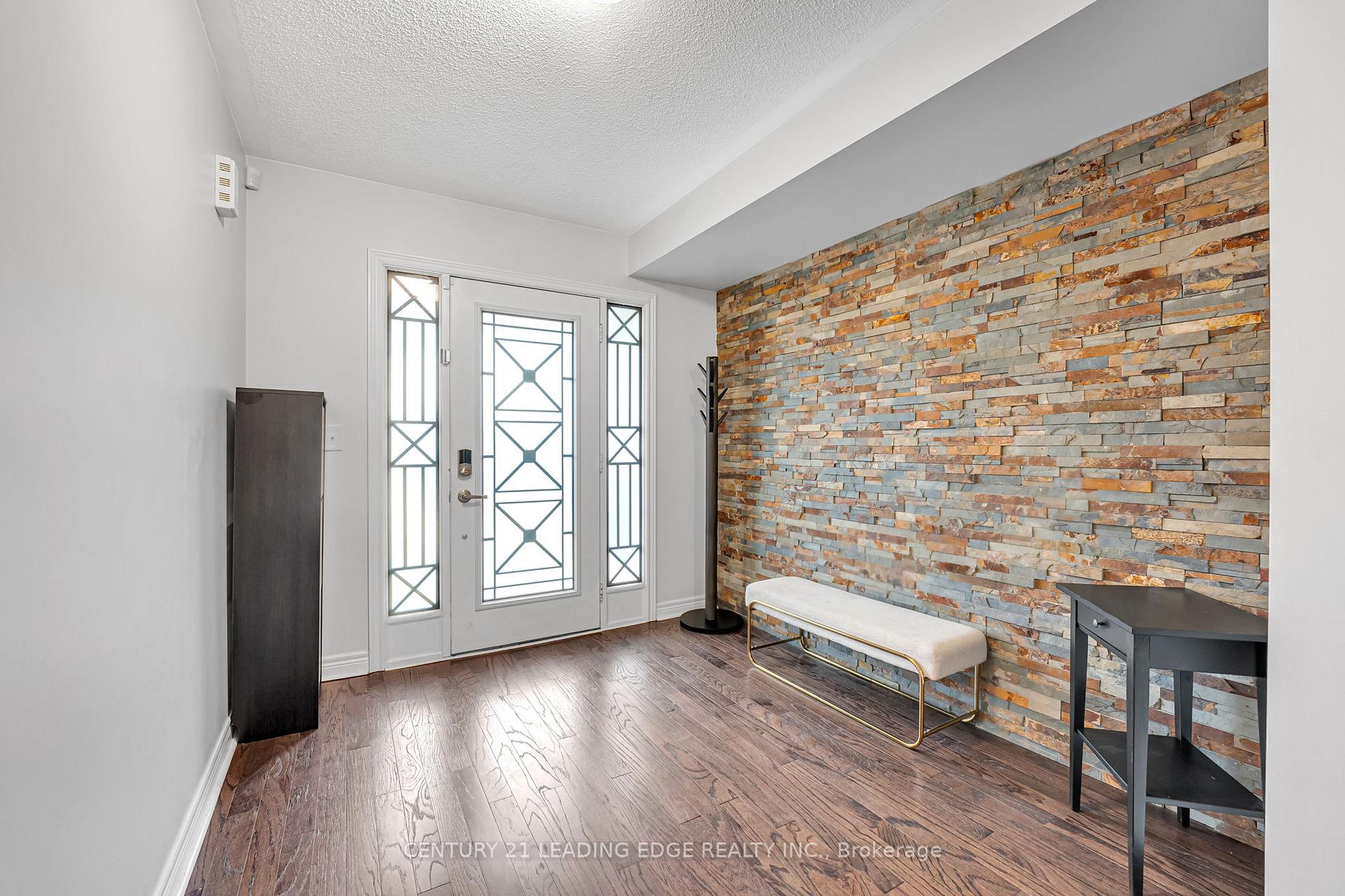 1727 Carousel Drive, Pickering — photo 4 of 5