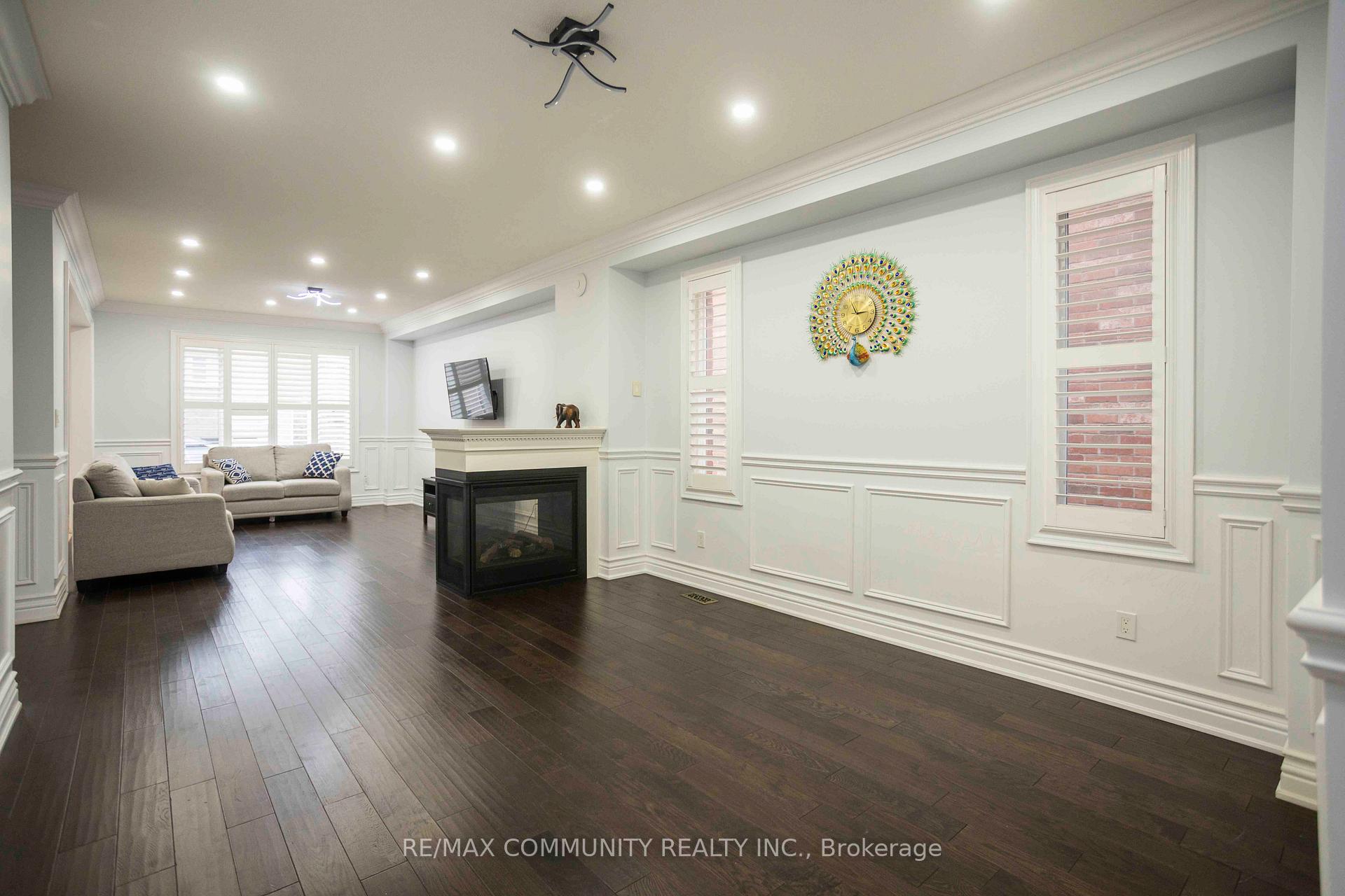 74 Stannardville Drive, Ajax — photo 3 of 5
